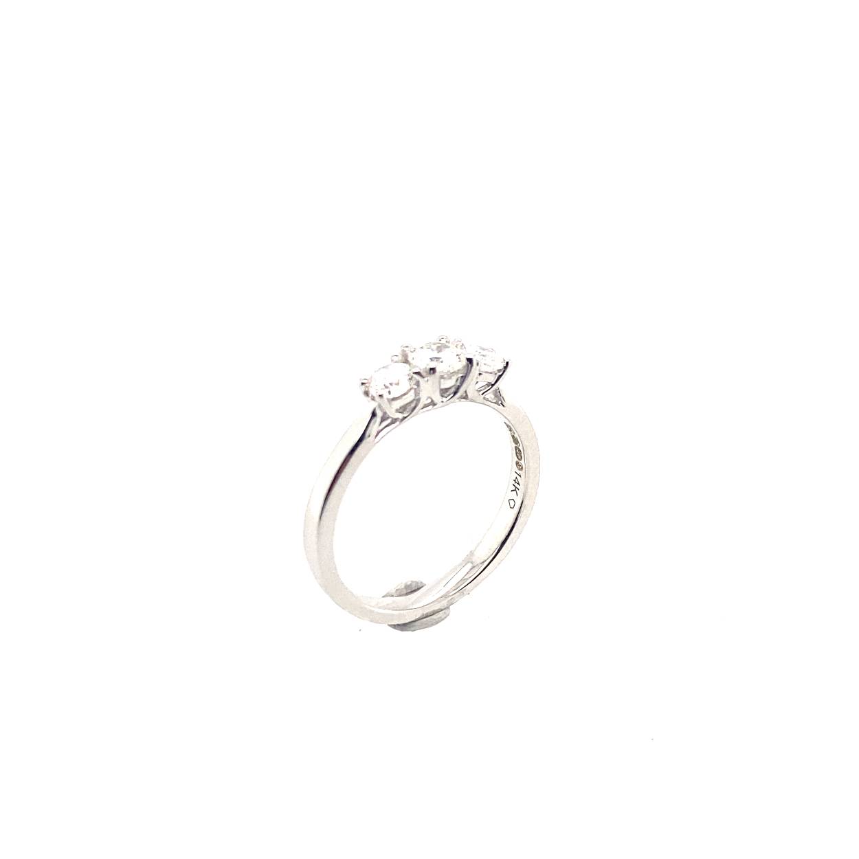 witgouden damesring met diamant