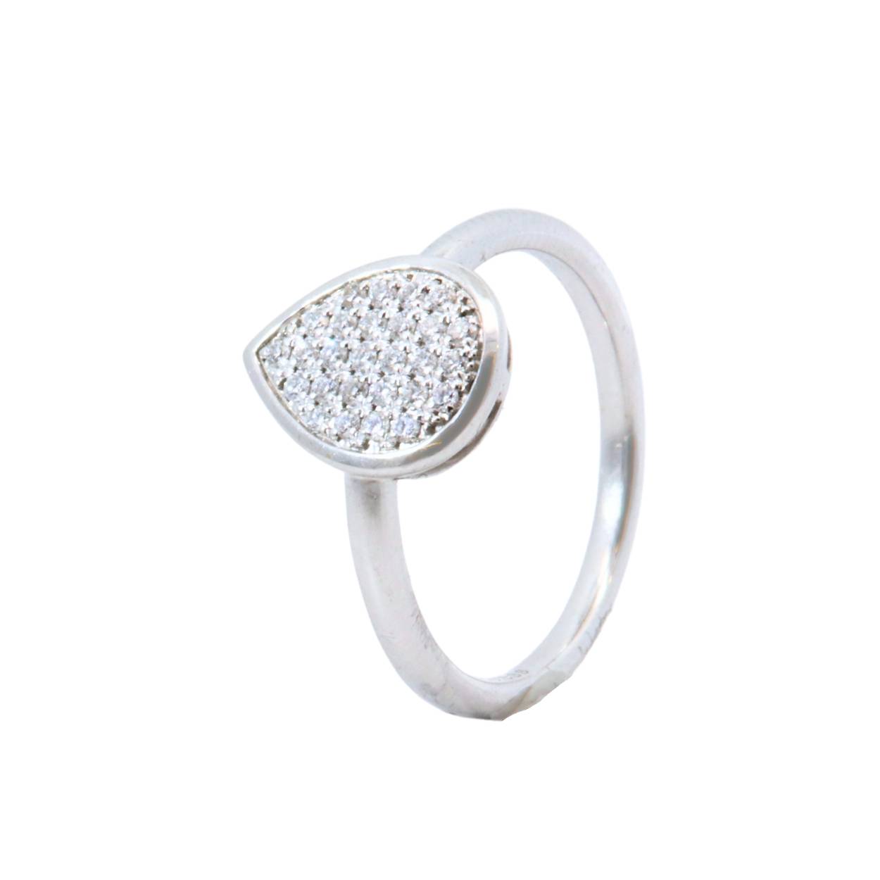 18KT witgouden ring met diamanten.
