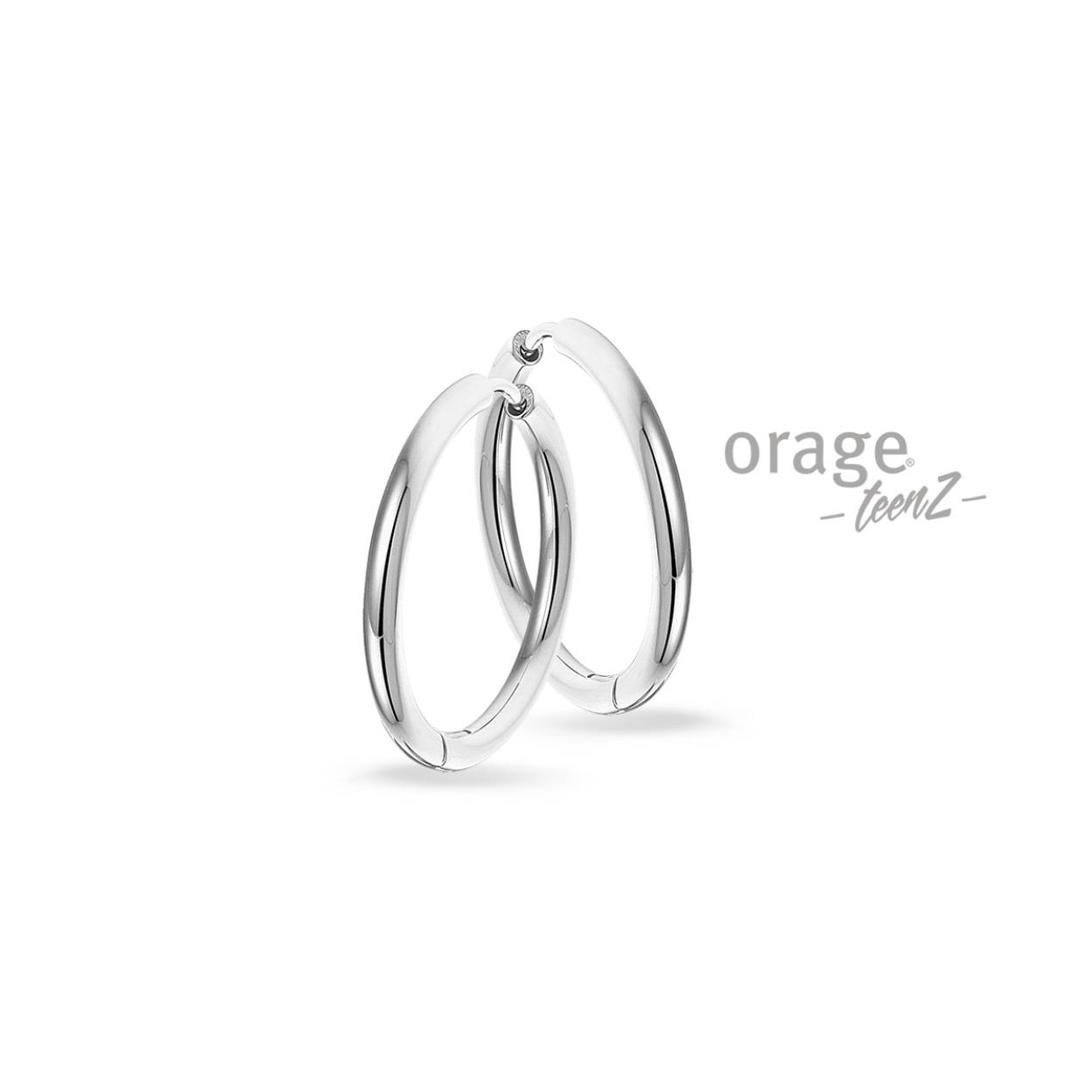 Stalen oorringen van Orage Teenz 
Diameter: 15 mm
Kliksluiting
Ook verkrijgbaar in andere formaten/kleuren.