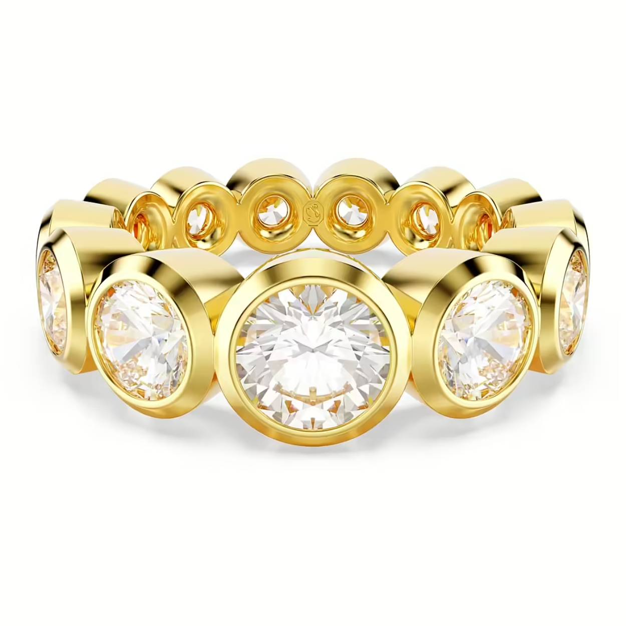 Deze Imber-ring is ideaal voor zowel overdag als ‘s avonds en maakt op elk moment indruk. De ring met goudkleurige toplaag is meesterlijk vervaardigd met een volledige cirkel Swarovski Zirkonia in Round-slijpvorm, elk in een moderne bezelzetting. Het verloop van verschillende formaten zorgt voor een opvallend effect in combinatie met een schitterende gloed vanuit elke hoek. Draag deze ring met een paar bijpassende oorbellen voor een elegante uitstraling.