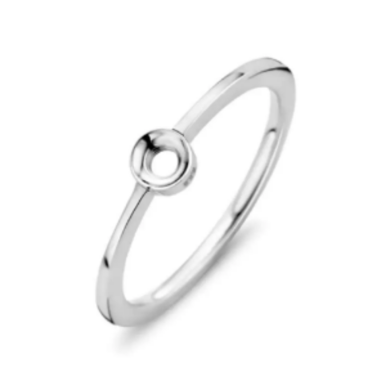 De Melano Twisted Petite ring is een verfijnd ringetje van 1 mm breed. Personaliseer deze ring door jouw favoriete Twisted steentje toe te voegen. 