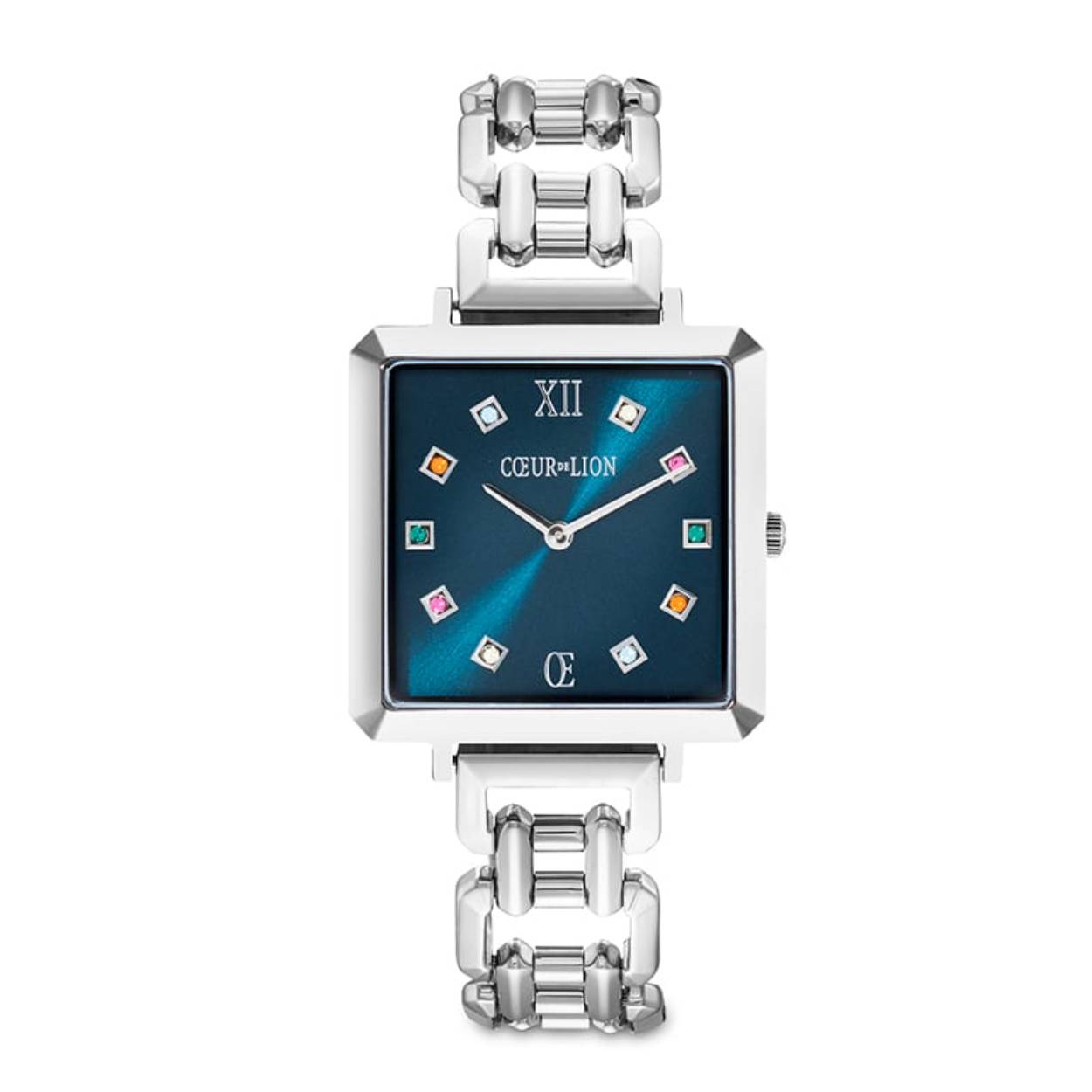 horloge 7630-74-1707 vertegenwoordigt de unieke COEUR DE LION-designtaal. Geïnspireerd op het iconische GeoCUBE®-design heeft dit horloge strakke vormen en verhoudingen, wat ook terugkomt op de donkerblauwe wijzerplaat bezet met sprankelende GeoCUBE®-kristallen in verschillende kleurtjes. De band van het horloge heeft aan weerskanten van de kast stoere vierkante, opengewerkte schakels, aan de onderkant van het horloge zijn de schakels dicht, twee van deze schakels zijn ook meteen sluitingen die verwijderbaar zijn waardoor u gemakkelijk zelf het horloge op maat kunt maken. 

Lengte van het horloge is 20 cm, U kunt zelf eventueel twee schakels verwijderen om het horloge in te korten, aan de achterkant zit een sluiting waarmee u de schakels kunt openen en verwijderen. Daarmee wordt de lengte van het horloge 18,5 cm of 17 cm.