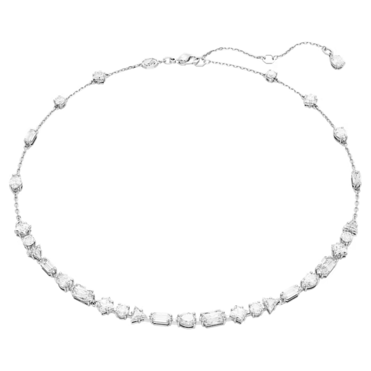 Deze schitterende Mesmera-ketting geeft uw looks een chique en stijlvol accent. Om een prachtig effect te creëren, bevat het sieraad met een rhodium toplaag intrigerende clusters van stenen met verschillende slijpvormen en maten aan de voorkant en diverse fijne stenen aan de achterkant. Het uiteinde van het verlengstuk is voorzien van een enkele Swarovski Zirkonia voor extra luxe. Geef het sieraad als onvergetelijk cadeau aan een dierbare. Lengte 38 - 45 cm.