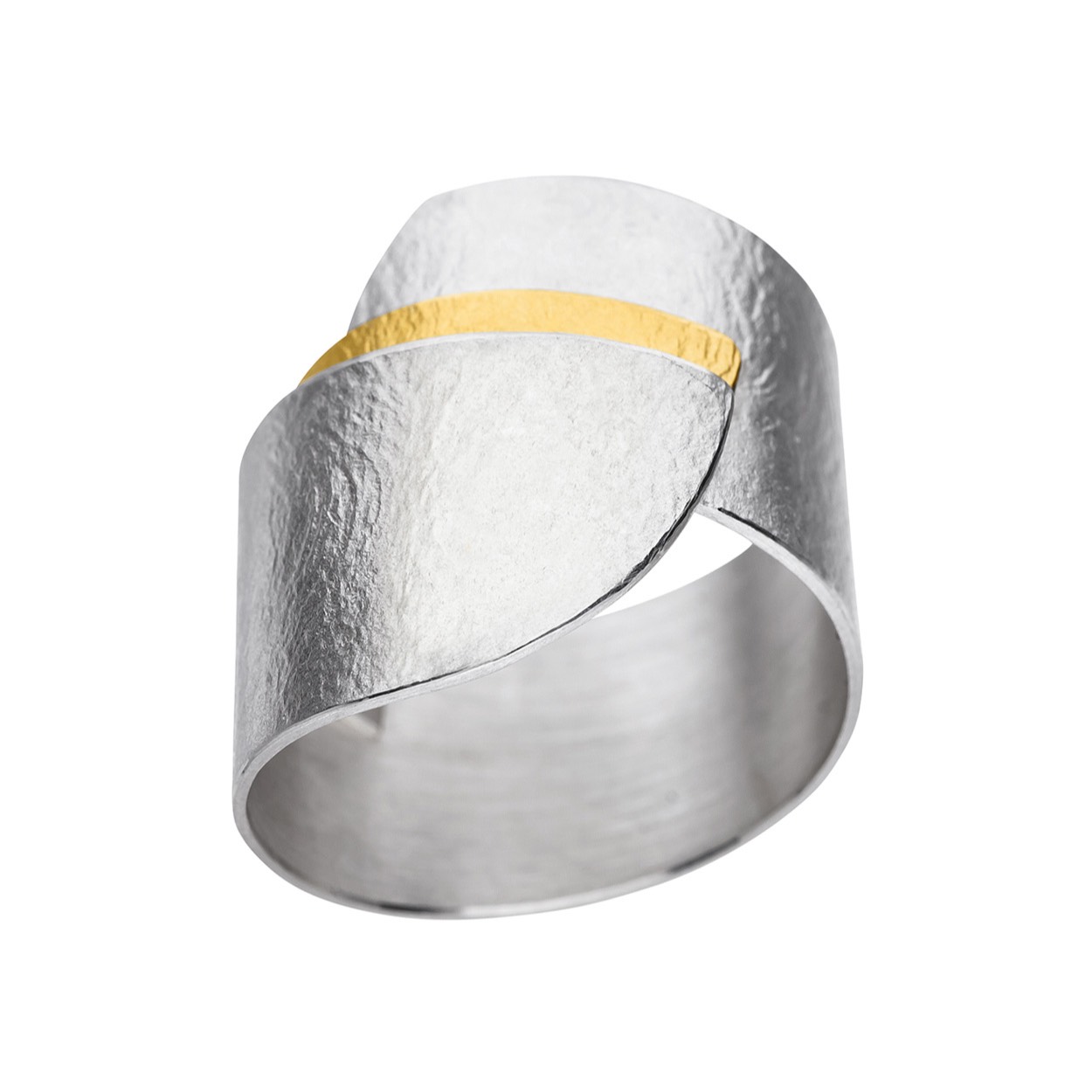 R1193W

Zilver gecombineerd met goud in een strakke eigenzinnige stijl. Alle sieraden worden in een beperkte oplage met de hand gemaakt en dit geeft deze collectie een uniek karakter.