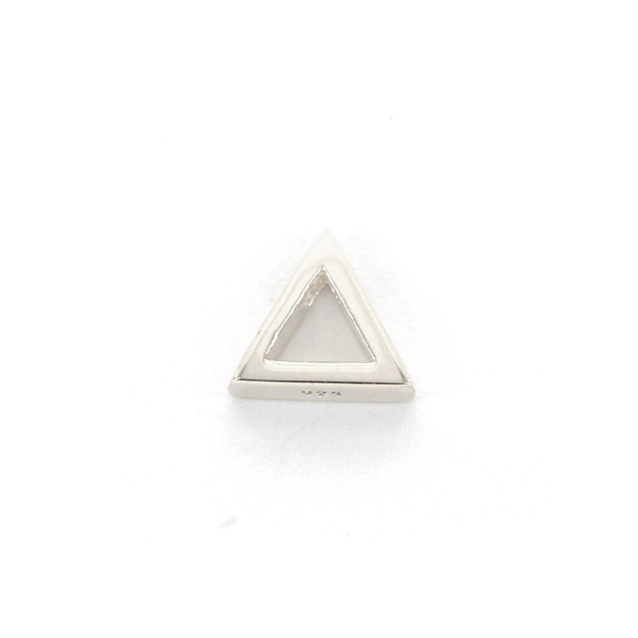 Voor deze hanger heb je een Imotionals ketting nodig. Imotionals kettingen hebben een klein oogje dat door de hanger past.

De collectie hangers en bedels van Imotionals bestaan uit initialen en symbolen. Kies je collier en bedel(s) naar keuze en creëer zo je gepersonaliseerde Necklace.  Je schuif de bedel aan het collier, de lengte kun je zelf bepalen, en hoe leuk is is om 2 of 3 lengtes samen te dragen. Creëer your own Necklace Party.

Imotionals is een zilveren sieradenlijn bestaande uit dunne colliers en hangertjes, het laatste in de vorm van initialen en symbolen. waarmee je door middel van colliers, initialen en symbolen expressie geeft aan jou gevoelens of gedachten.

Mix & match de bedeltjes aan je favoriete ketting..

Ook mega leuk om te geven als cadeautje. Get it before it's gone!