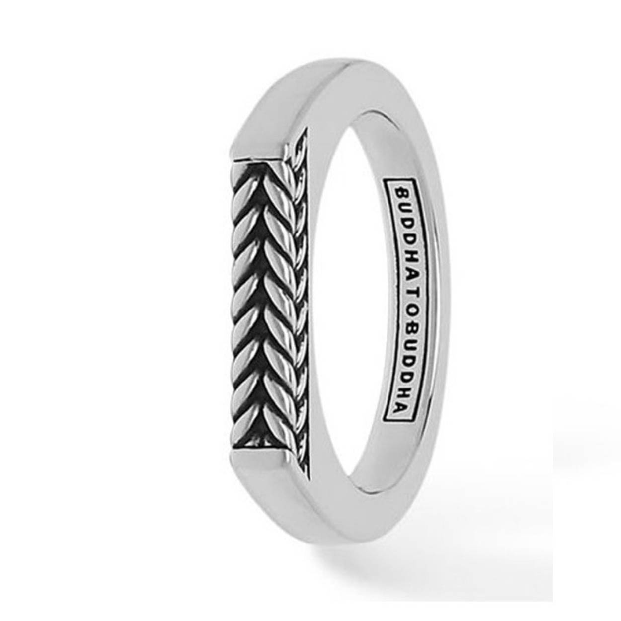 ✅ Buddha to Buddha 053 Ring Tangguh Signet Barbara. Fraai vormgegeven Signetring uit de Buddha to Buddhacollectie. De sierlijk vormgegeven smalle ring, model Tangguh Barbara heeft bovenop een vlechtstruktuur. De ring is zowel door dames als heren te dragen. Verkrijgbaar in verscjillende maten.