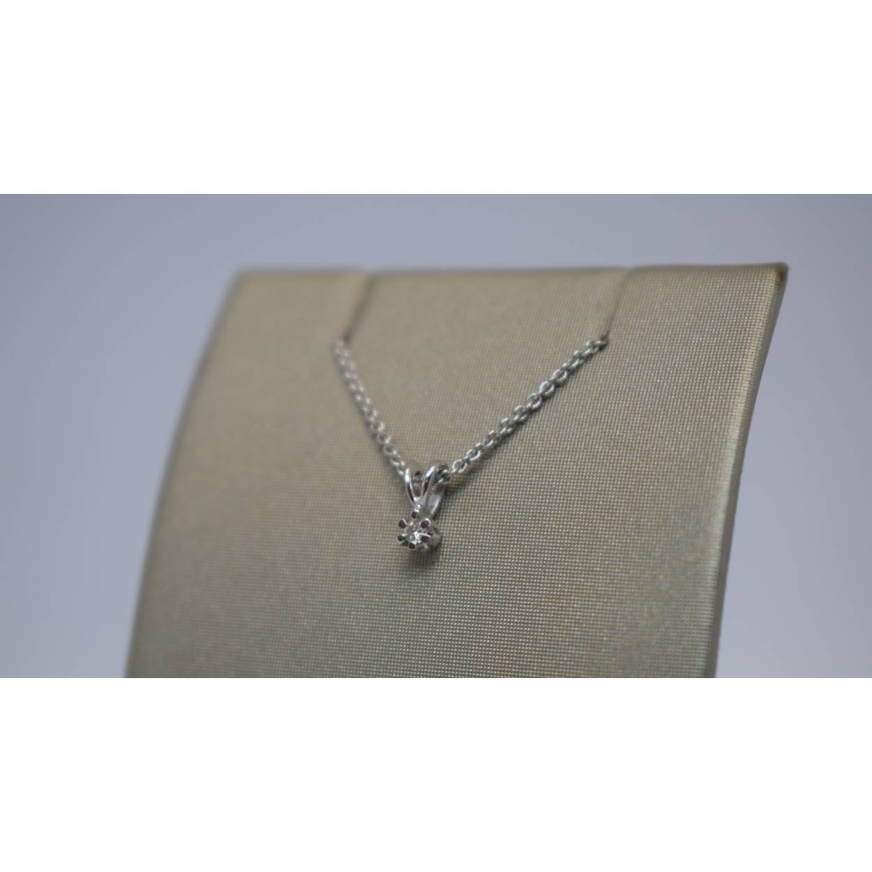 0.15ct hanger 