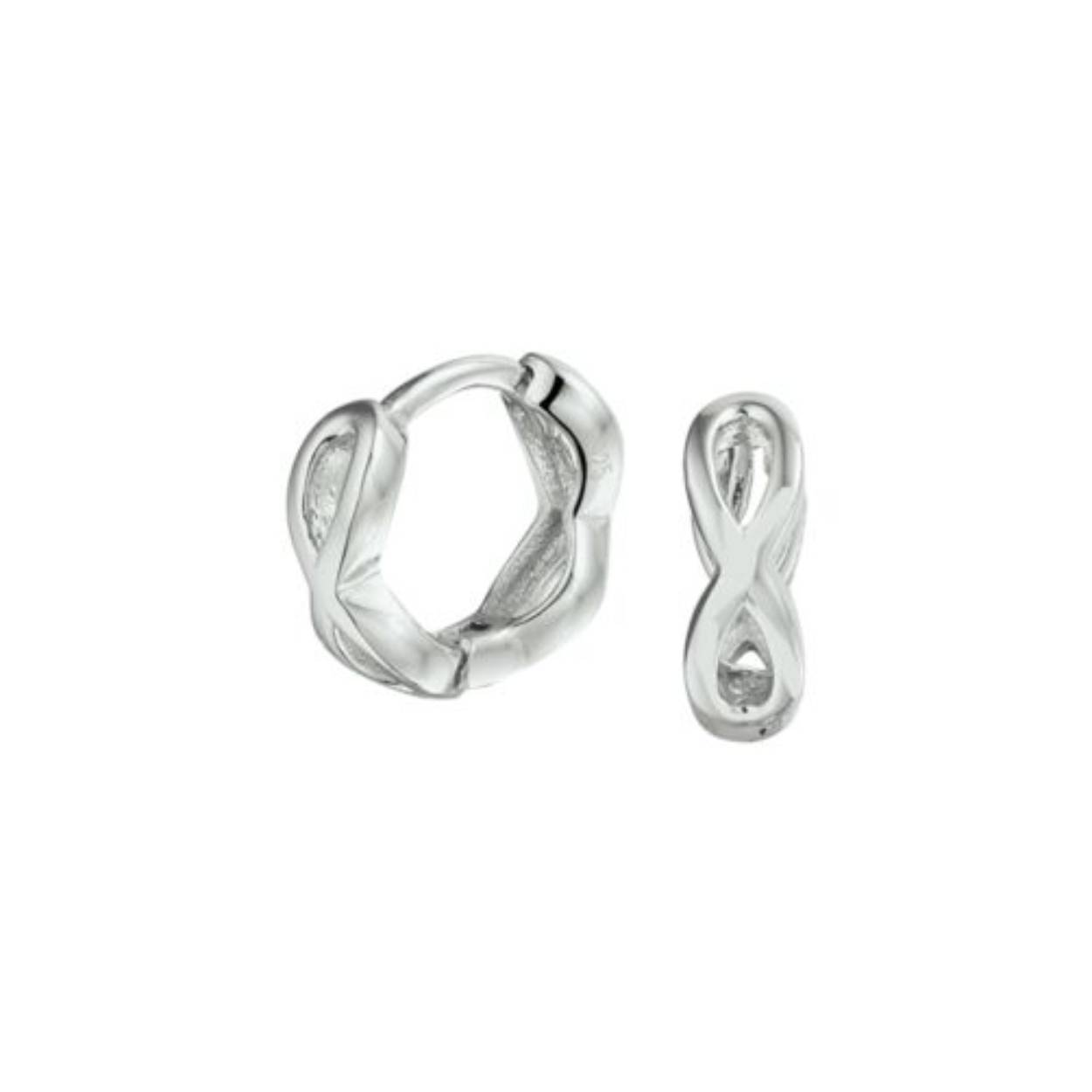 Gerhodineerd 925 zilveren oorringen met scharnier. De oorringen hebben een breedte van 3.5mm.
