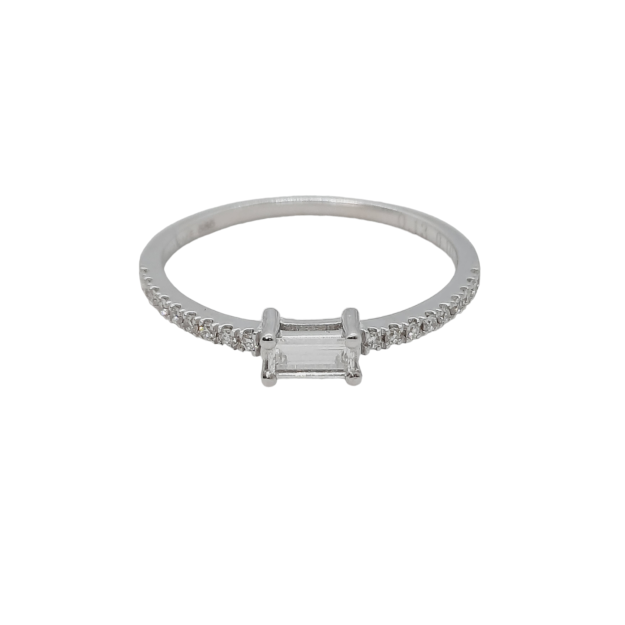 De Diamanten Verlovingsring met modelnummer BREA-0003056 is een schitterende gouden ring gemaakt van 14 karaat witgoud. Deze ring is bezet met een fonkelende diamant van de soort SI1 en heeft een fijne witte kleur (F). Draag hem dagelijks of bij speciale gelegenheden voor een elegante en tijdloze uitstraling. Ringmaat: 54.