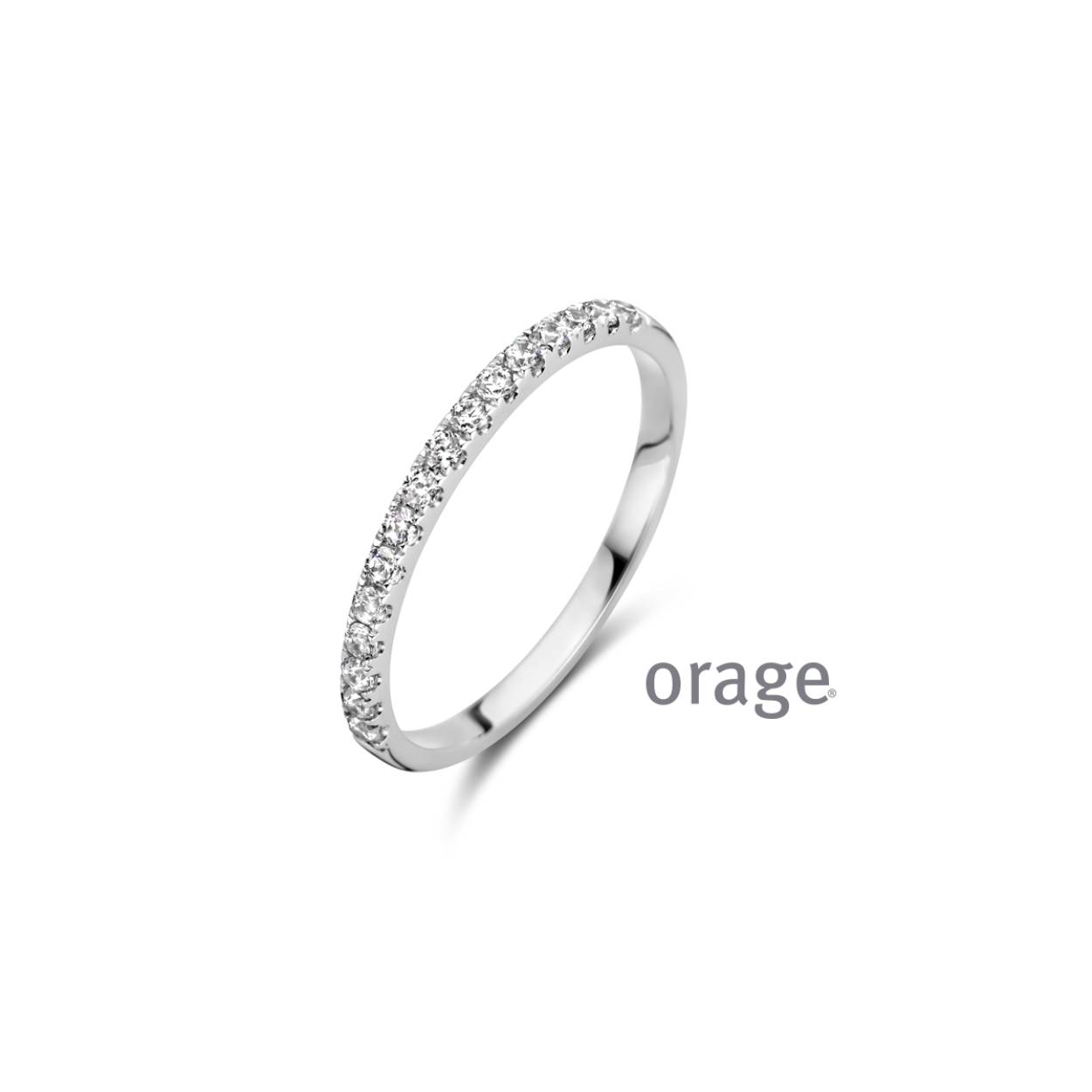 Zilveren ring met zirkonia's van het merk Orage
Type: alliance
Maat: 52 (ook verkrijgbaar in andere maten)
Bijhorende collier en oorbellen ook verkrijgbaar van deze set