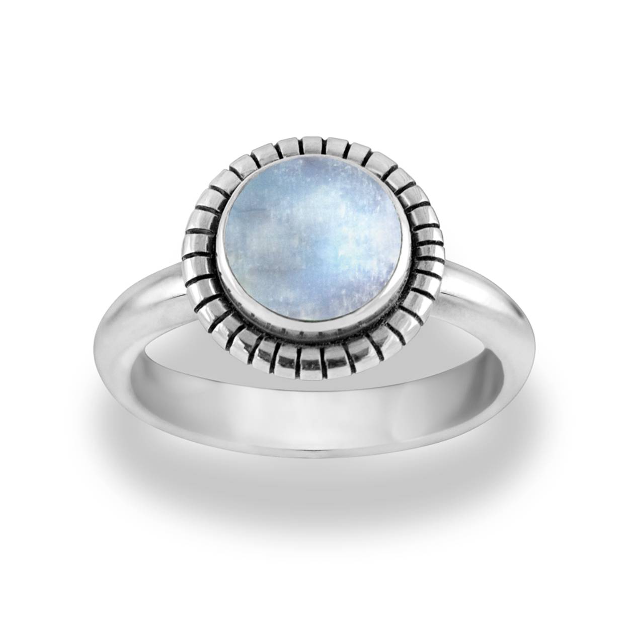 Deze sterling zilveren ring bevat een blauwe maansteen.