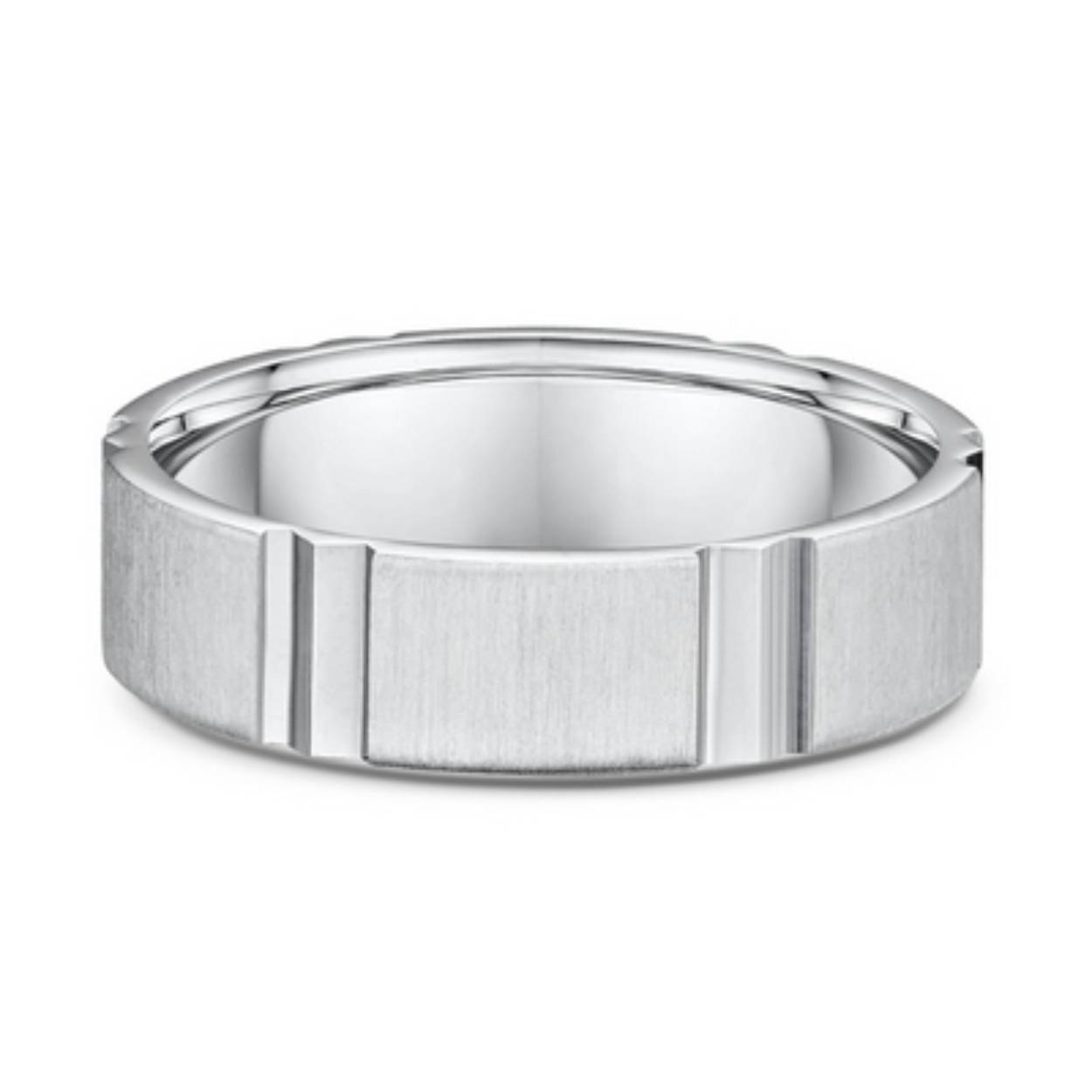 585 witgouden trouwringen, mat/ glimmend. Damesring 5mm zonder diamant, herenring 7 mm breed. Prijs is op aanvraag