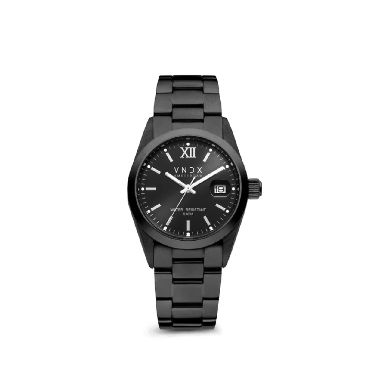Ontdek de Dare Devil Staal: een tijdloos horloge met een kastdiameter van 36 mm en handige datumaanduiding. Dit horloge is uitgerust met lichtgevende Luminor wijzers en heeft een indrukwekkende waterdichtheid van 5 ATM, waardoor het geschikt is voor allerlei situaties. Het stalen ontwerp, in combinatie met een klassieke zwarte wijzerplaat en gladde lunette, maakt de Dare Devil Staal een veelzijdige keuze voor elke gelegenheid. Of je nu een zakelijke bijeenkomst hebt of met vrienden uitgaat, met dit horloge ben je altijd stijlvol én punctueel. Kies voor de Dare Devil Staal en maak een statement met een horloge dat zowel functioneel als elegant is. 