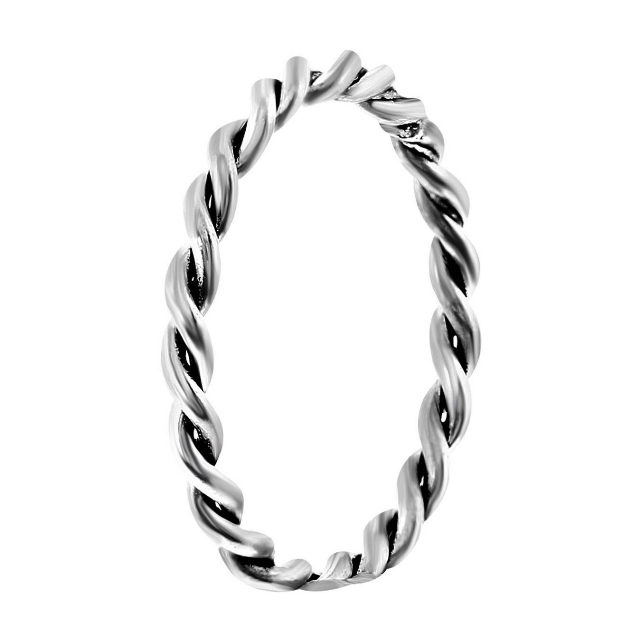 Huiscollectie zilveren ring gedraaid. Deze zilveren ring word ook vaak als aanschuif/ stapel ring gedragen.