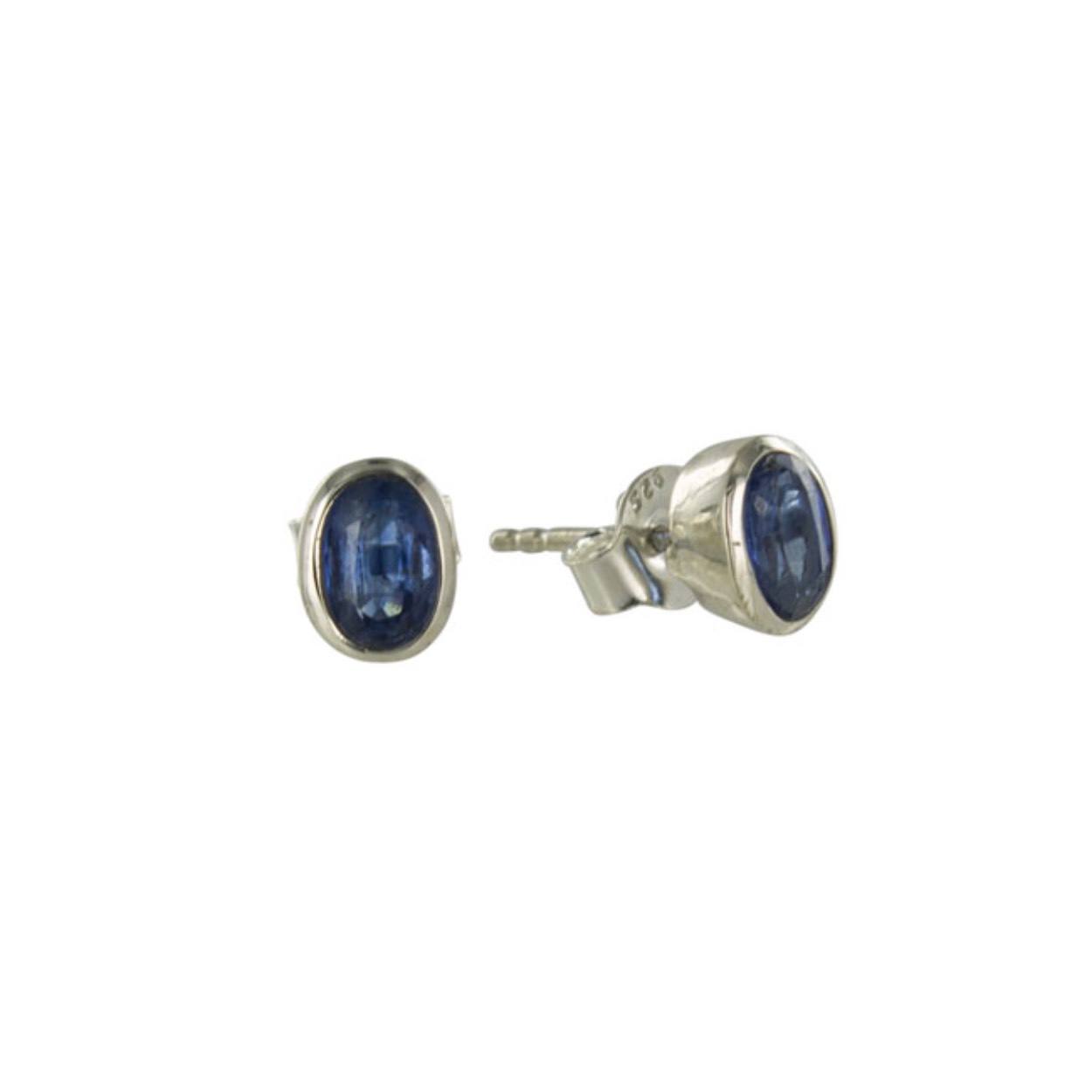 oorsteker zilver
ovale, facet geslepen steen van 4x6mm met gladde zetkast