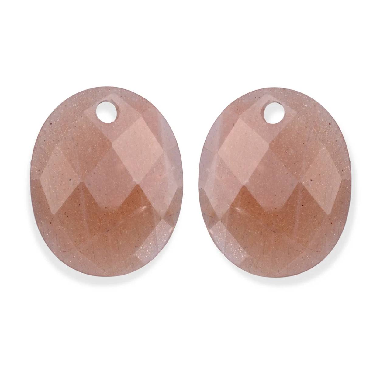 De Large Oval oorbel edelstenen vormen samen met de Sparkling Creolen en Oorstekers echte eyecatchers! Onze edelstenen worden met de hand vervaardigd en daarom is elke set oorbel edelstenen uniek. Mix & Match jouw oorbel edelstenen met andere sieraden uit de Sunstone collectie voor een prachtige look.