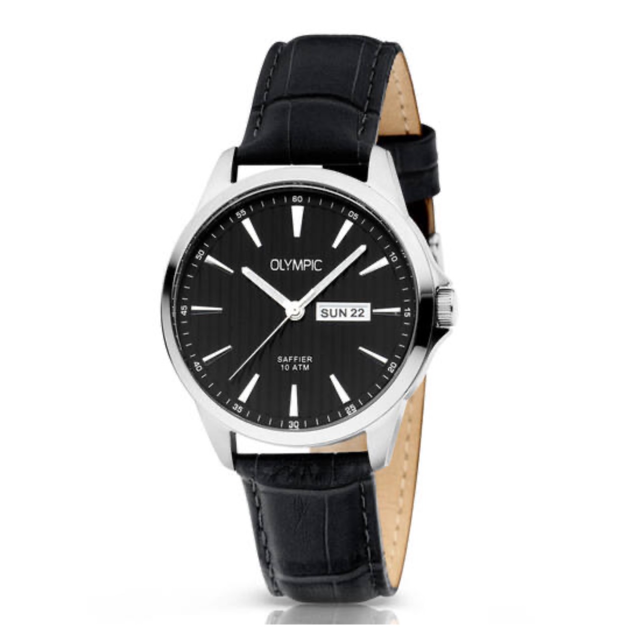 Dit Olympic horloge, uit de John collectie, heeft een stalen kast met een zwarte leren band. De wijzerplaat is zwart met zilverkleurige indexen en wijzers