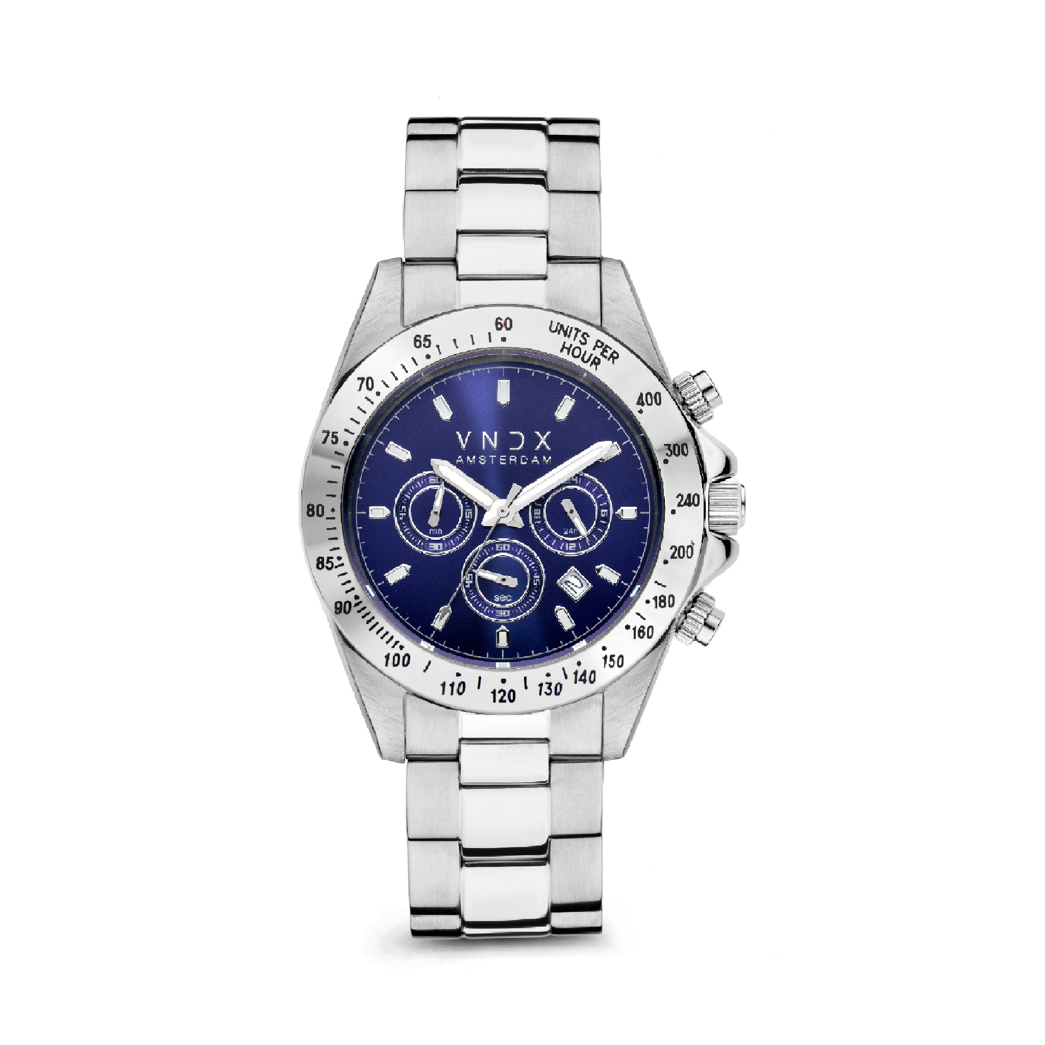 Stoer, mysterieus en sterk. Met deze Dark DJ Zilver Blauw heb je een stoer en modern massief stalen horloge om je pols. De kast en band zijn van staal, om de blauwe wijzerplaat met chronometers zit een stoere blauwe ring. Ben de DJ van je eigen leven, leef volgens je eigen regels. Never too late to start!