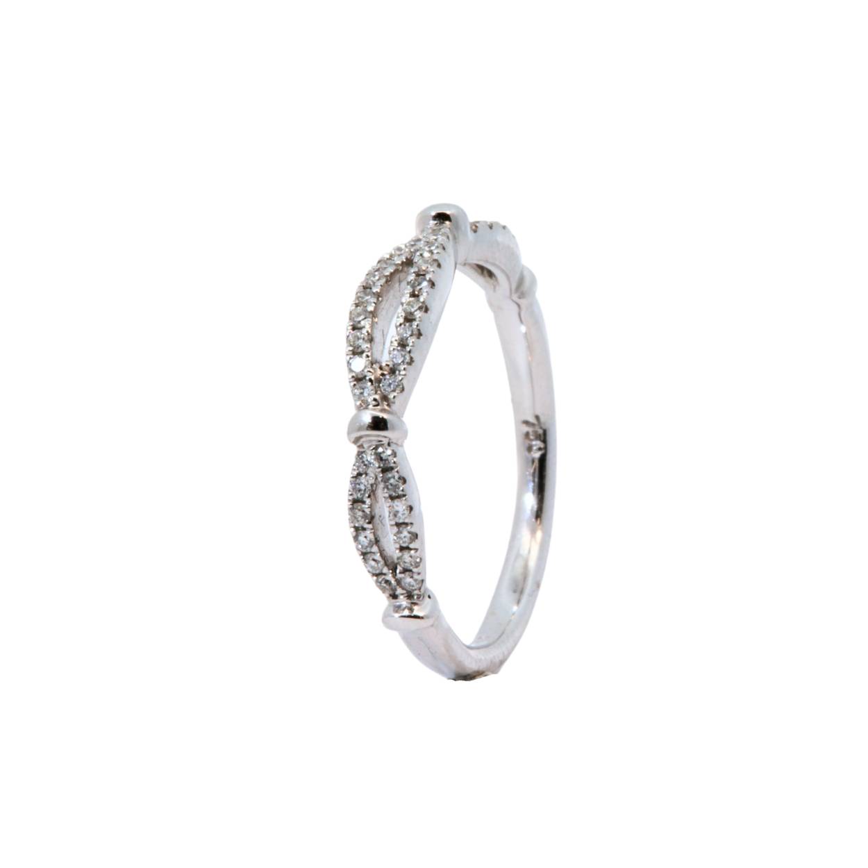 Witgouden ring met diamanten van 0,18CT