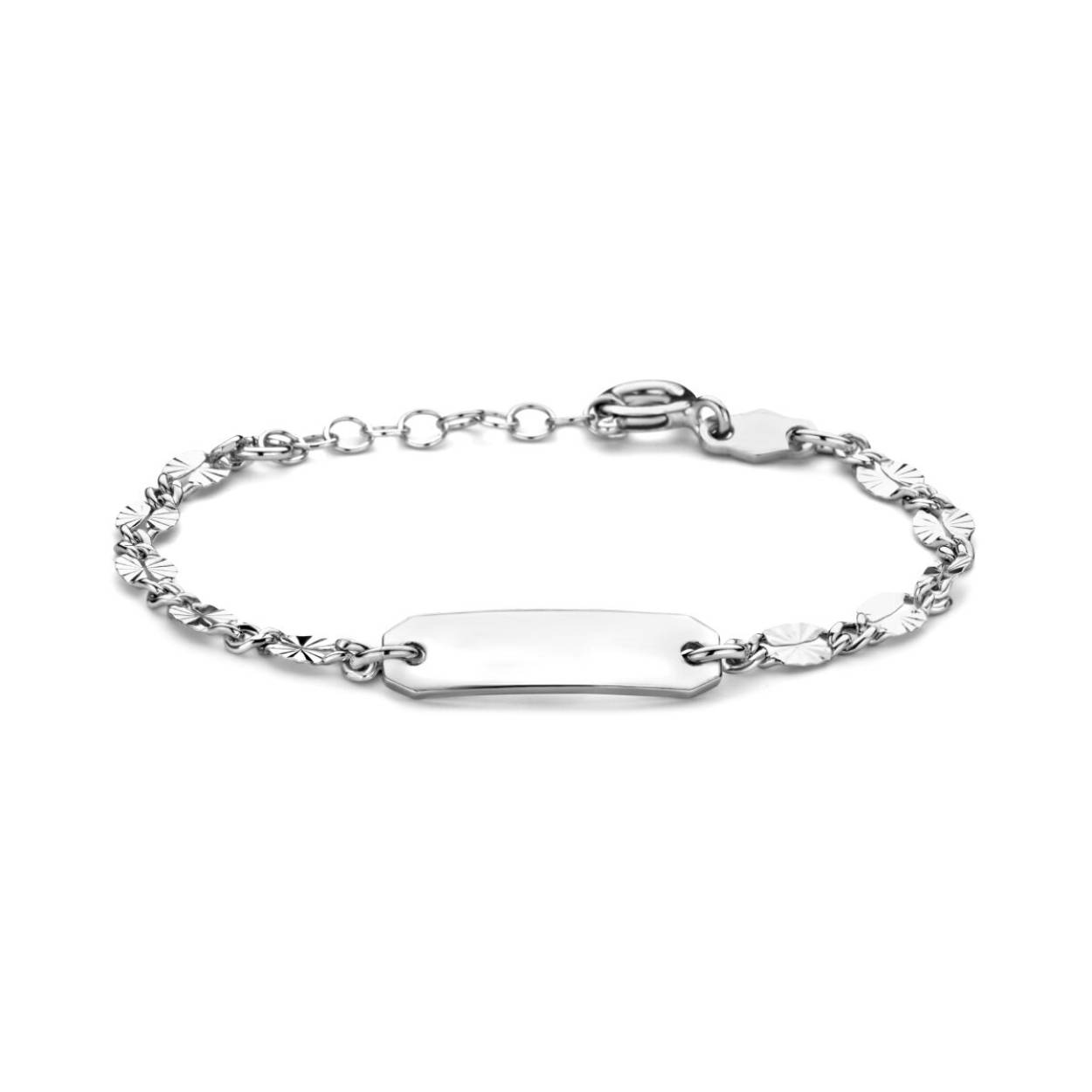 Gerhodineerd 925 zilveren graveerarmband. De armband heeft een draaglengte van 11cm met een extensie van 2cm en een schakelbreedte van 3.5mm.