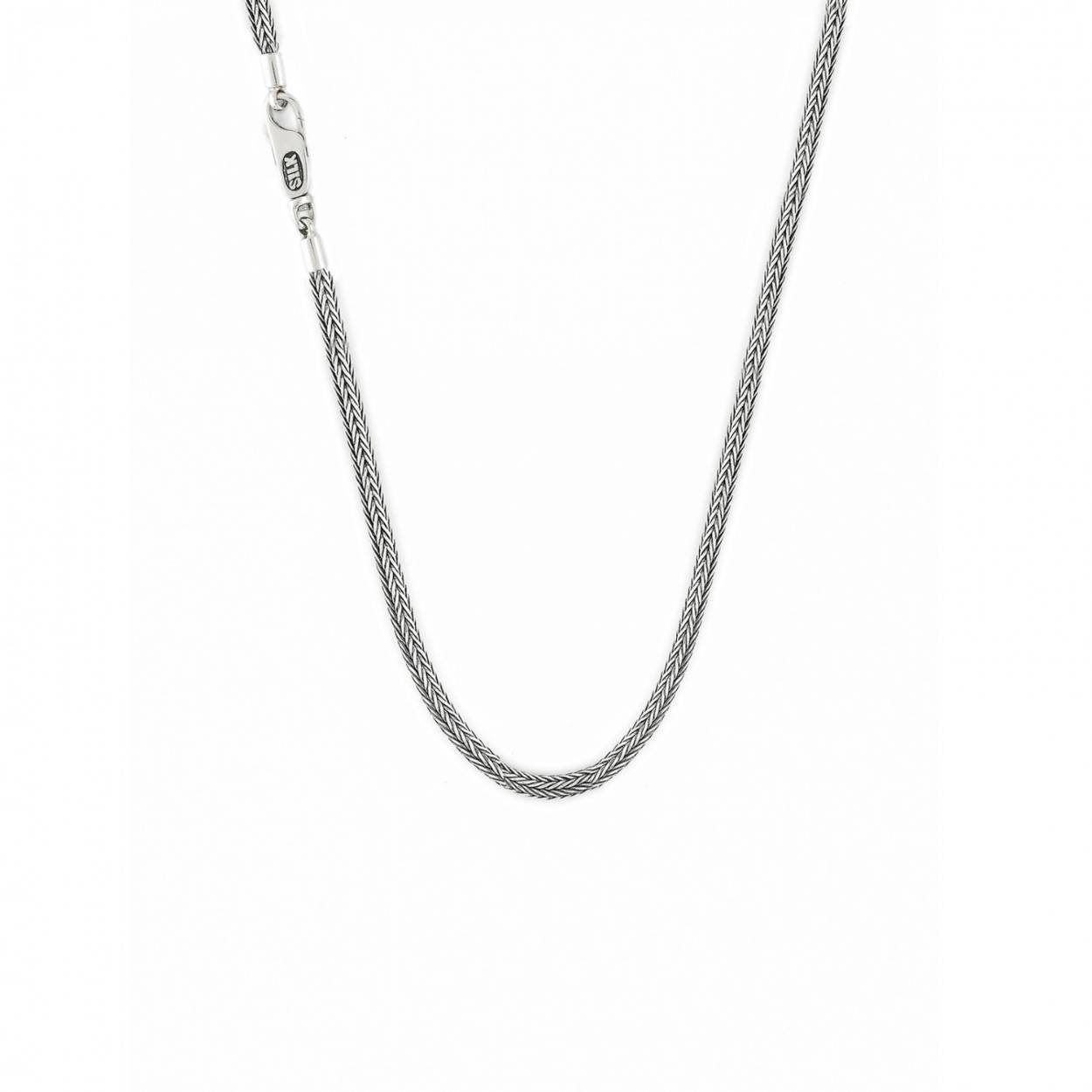 Deze zilveren collier is van het merk SILK.
De collier is 50 cm, mocht u interesse hebben in een andere maat neem dan contact met ons op.