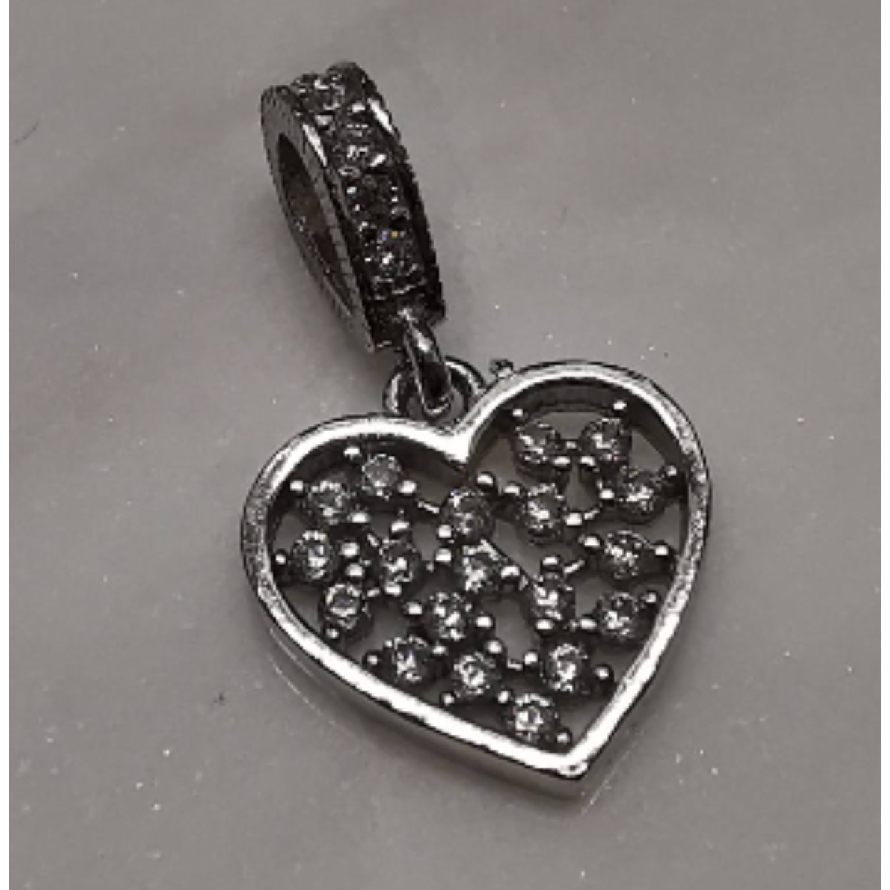 Zilveren hanger hart bezet met zirkonia