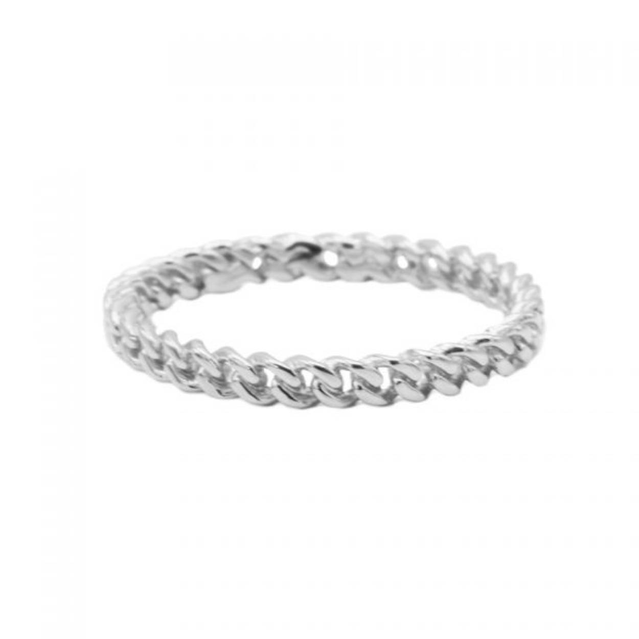 Dit is onze 925 sterling zilveren ketting ring. De ring is 3mm breed. Al onze ringen zijn verkrijgbaar in maat 48, 50, 52, 54, 56, 58 en 60. Ze zijn verkrijgbaar in zilver of met een 14K gouden of rosegouden plating. Onze stapelringen zijn perfect om te mixen en te matchen. Draag ze samen om mooie combinaties te maken.
