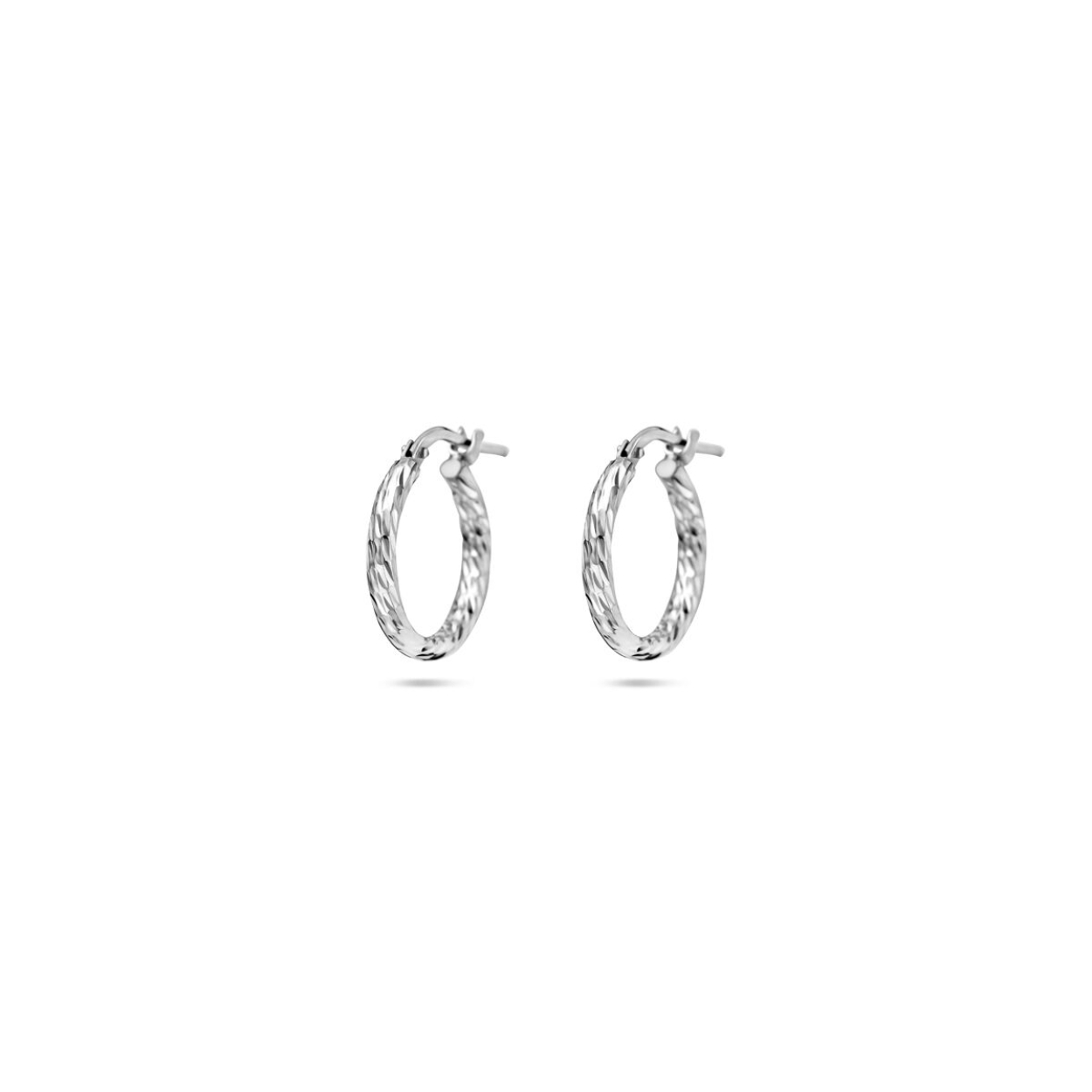 17x2,0mm Zilver oorringen gediamanteerd 