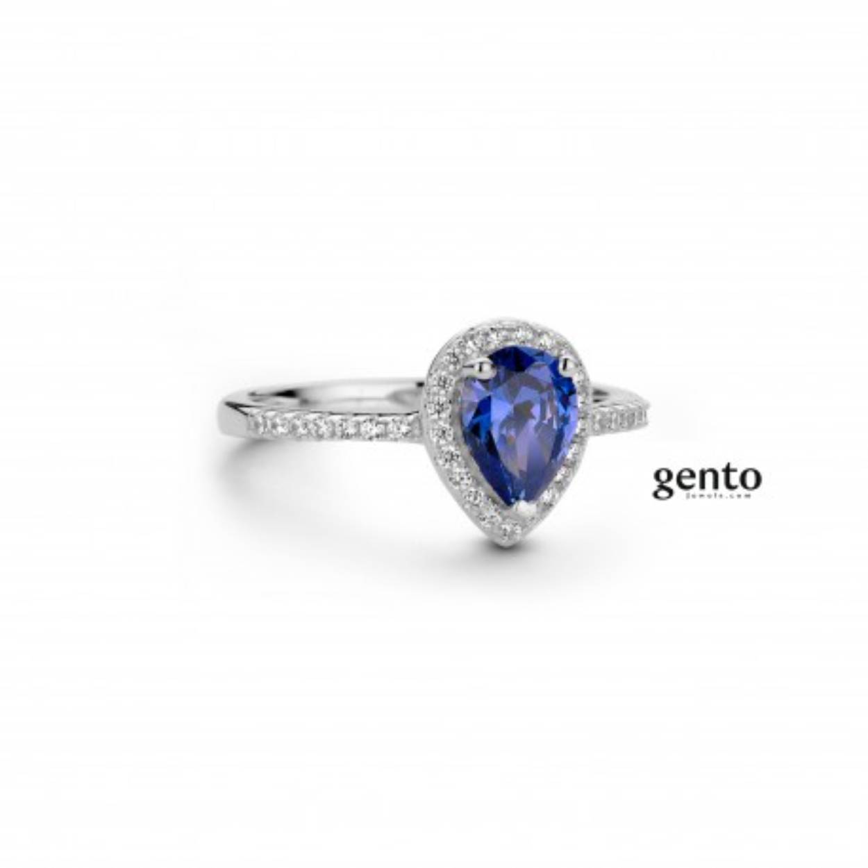 zilver ring met prachtige steentjes gezet
