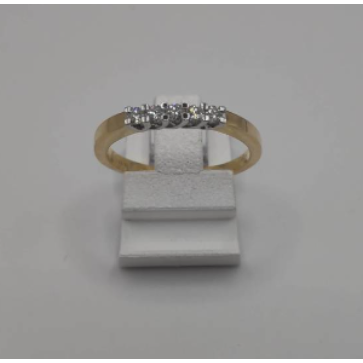 Gouden ring met diamanten 0,16