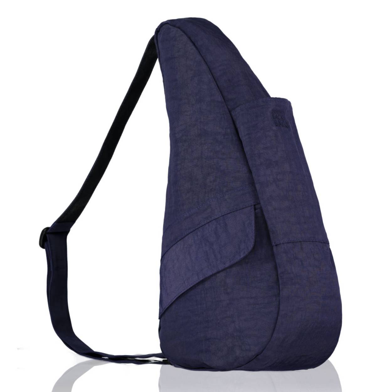 Artikelomschrijving
Rugtas / schoudertas uit the Classic Collection van The Healthy Back Bag. Stevig, waterafstotend en wasbaar in een wasmachine. Dit zijn slechts enkele eigenschappen van nylon. Deze rugtas is verkrijgbaar in verschillende kleuren. De tassen zijn robuust, lichtgewicht en betaalbaar. Ze zijn perfect om elke dag te dragen en in een actieve lifestyle. De rugtas bevat een in lengte verstelbare en anti-slip schouderband. De tas bevat een bidon-houder en 2 voorvakjes, waarvan een af te sluiten is door middel van een rits. Aan de binnenkant is de tas voorzien van accessoires vakjes voor bijvoorbeeld je paspoort, pennen, portemonnee en telefoon. Deze tas heeft als extra een gevoerd tabletvak. De tas heeft ergonomische vormen en de draagwijze voorkomt druk op de rug. Doordat de tas een schouderband heeft welke diagonaal over de rug gaat, wordt de druk op de schouder verdeeld, wat de druk op je ruggengraat ontneemt. De ideale tas voor een dagje weg of dagelijks gebruik.


- Verstelbare schouderriem met anti-slip
- Lichtgewicht; de tas is ergonomisch gevormd
- Ruim hoofdvak, 6 interne vakken
- Extra gevoerd tabletvak
- 4 extra vakken aan de buitenkant, o.a. geschikt voor een drinkfles
- Uitwasbaar in de wasmachine
- Ontlast de rug door de diagonale schouderband
- Kan op 4 manieren worden gedragen; crossbody of op/over de schouder

H 49 x B 28 x D 18 cm
