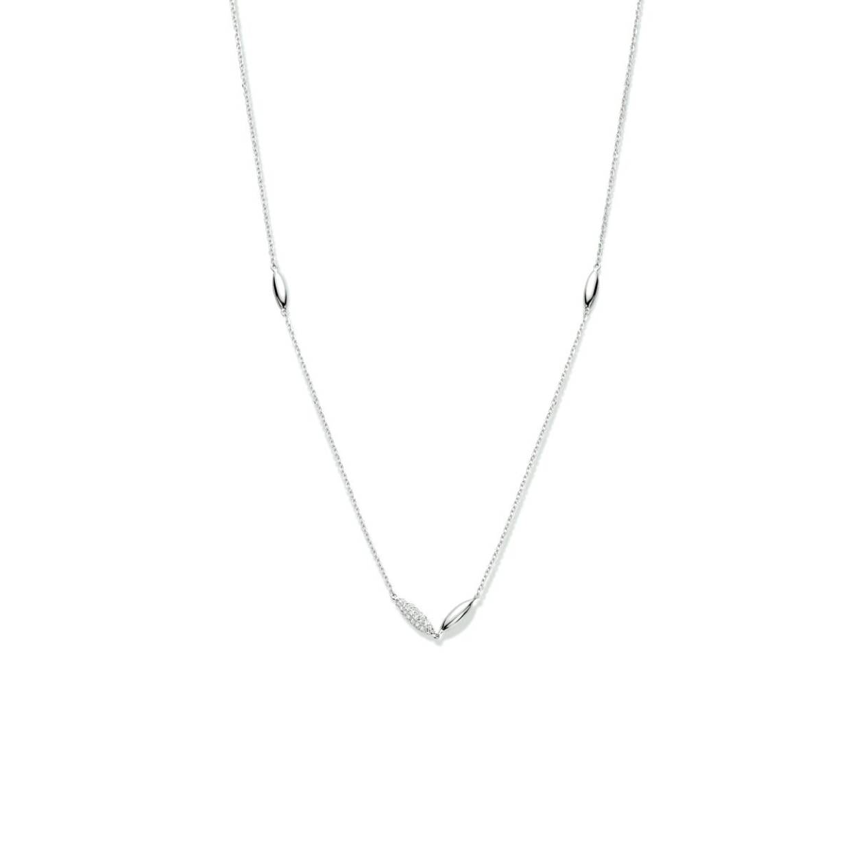 Gerhodineerd 925 zilveren collier uitgevoerd met een schitterend zirkonia vlak. Het collier heeft een draaglengte van 60cm en een stevige karabijn sluiting.