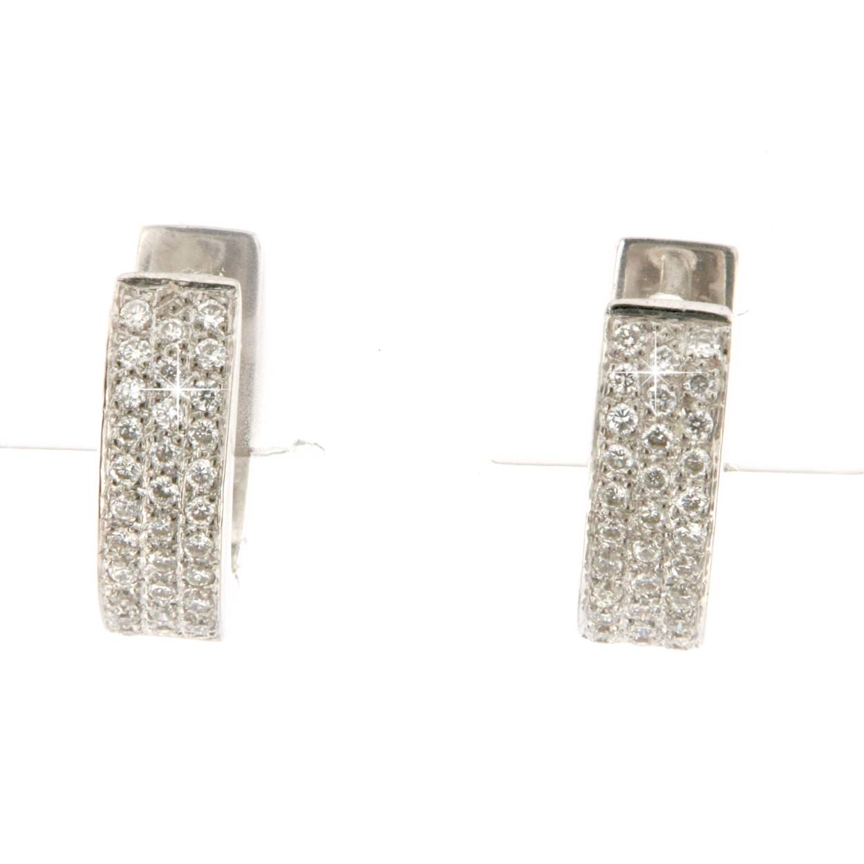 creolen in witgoud met 0.32ct diamant