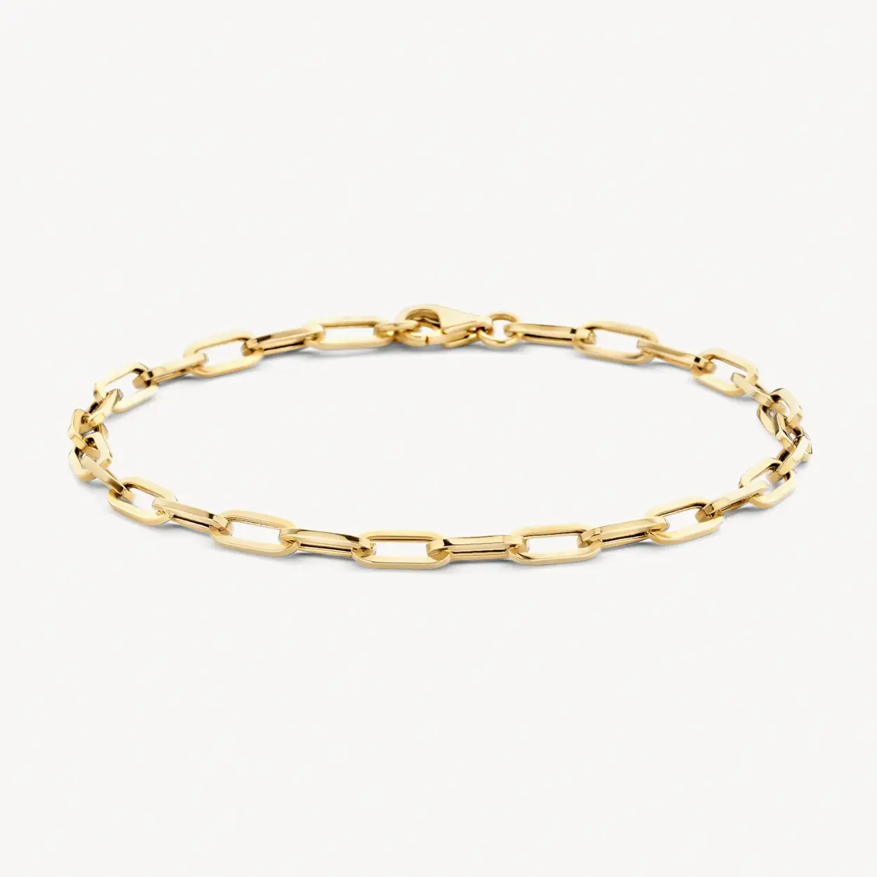 Blush Jewels worden met zorg, liefde en oog voor detail gemaakt van 14 karaat goud.De verfijnde 14 karaats geel gouden closed forever armband {2191YGO}  is opgebouwd uit ovale closed forever schakels. De ? centimeter lange armband sluit met een karabijnslot. Door de karakteristieke uitstraling van het design is dit sieraad goed te combineren met andere items uit de colosed forever serie. Een goed gekozen Blush juweel zorgt altijd voor een glimlach en het heerlijke gevoel geliefd te zijn. From the heart and made to last, het perfecte cadeau.
Blush Jewels worden geleverd in een Blush cadeauverpakking.
Let your heart glow - Wear your Blush
