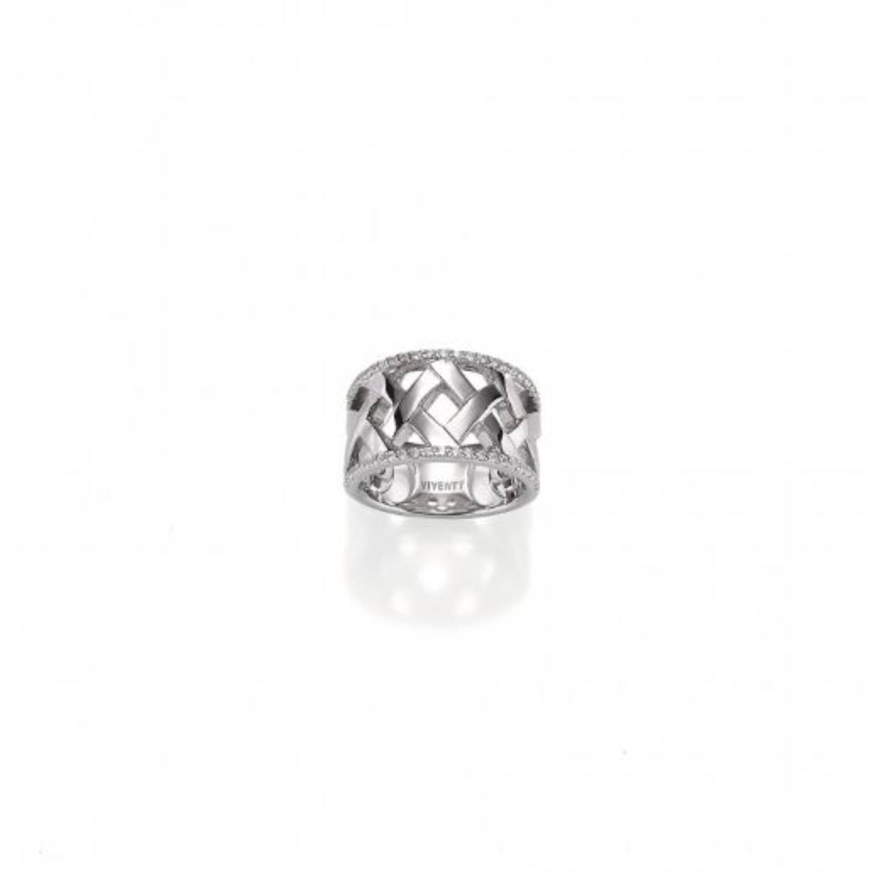 Deze prachtige zilveren ring van Viventy is bezet met zirkonia. De maat van de ring is 56 (17.75mm).