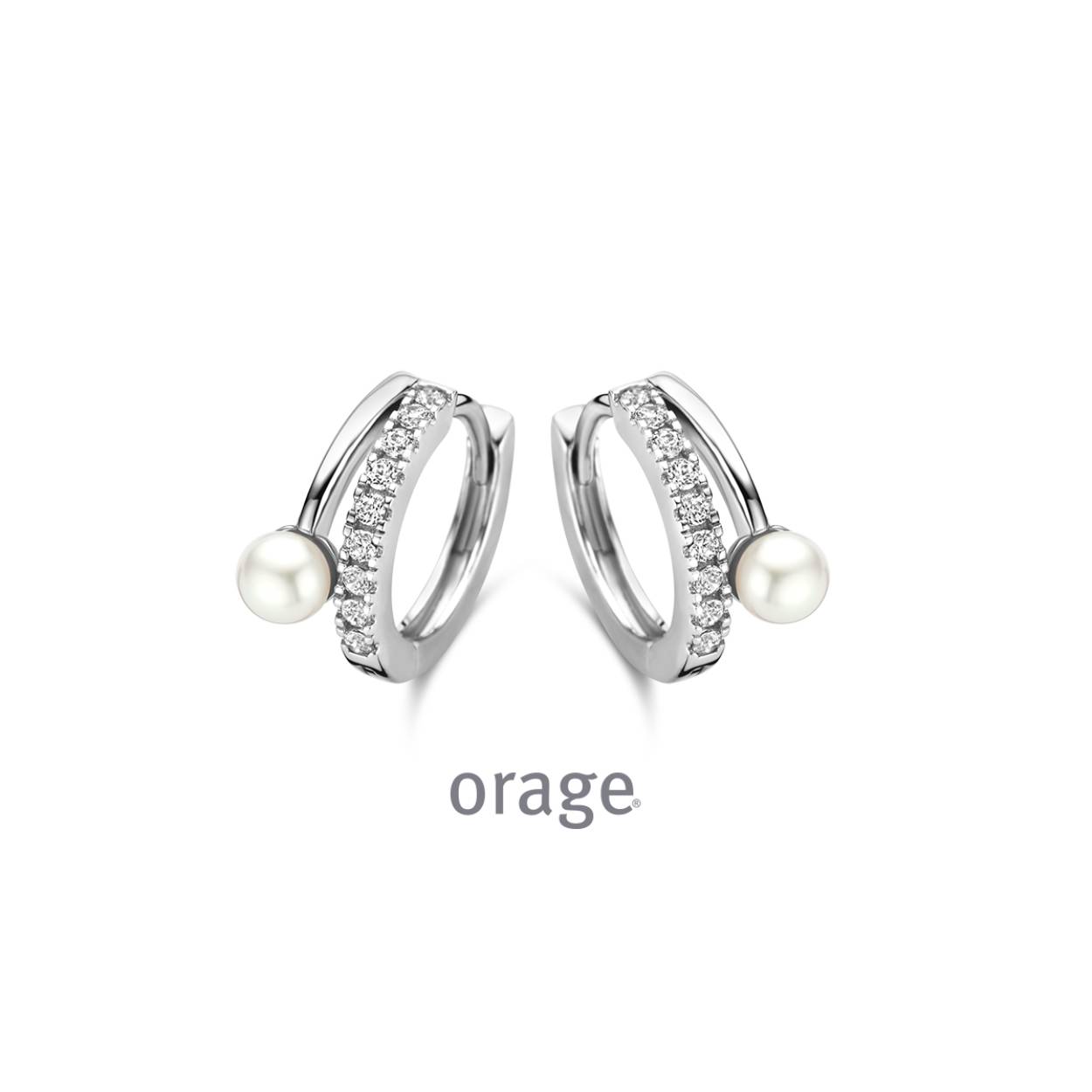 Zilveren oorringen met zirkonia's en zoetwaterparel van het merk Orage
Bijhorende ketting met hanger en ring ook verkrijgbaar