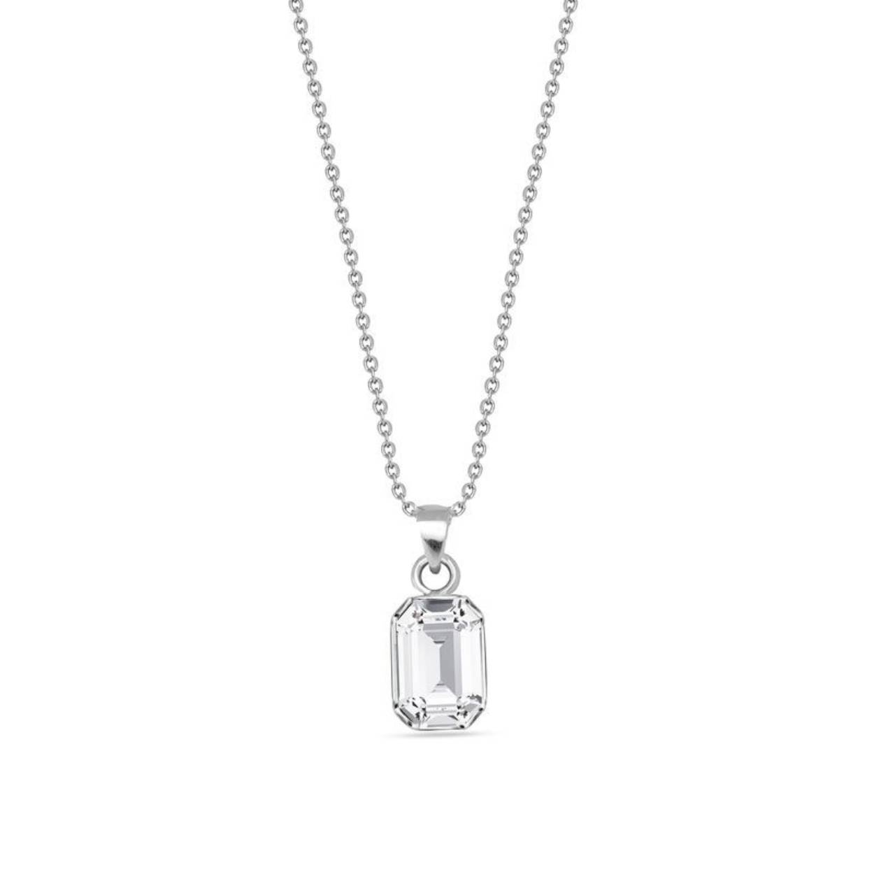 De Royal collectie van Spark heeft een koninklijk design waar u niet op uitgekeken zult raken. Dit sieraad is gemaakt van 925 sterling zilver, de allerbeste kwaliteit zilver, en is voorzien van meerdere Swarovski kristallen. De ketting bestaat uit meerdere slanke schakels die fijntjes op elkaar aansluiten en die samen een stijlvol geheel vormen, met aan de voorkant een slank oogje met daaronder een rechthoekig kleurloos Swarovski kristal dat mooi glinstert. De ketting is tevens voorzien van een handige karabijnsluiting, waardoor u deze ketting gemakkelijk om- en afdoet.