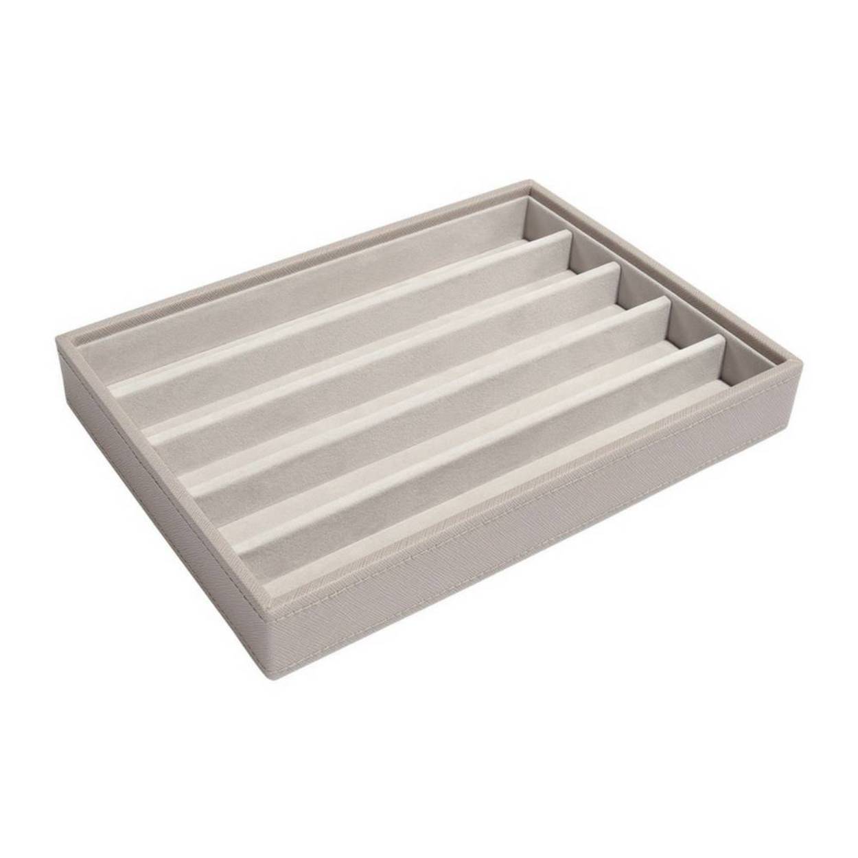 Met deze stapelbare boxen bergt u uw sieraden gemakkelijk op en ziet u in een oogopslag wat u zoekt. TIP: gebruik een TOP box hier bovenop om alles netjes stofvrij te houden