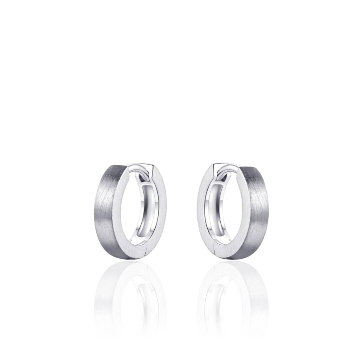Mat zilveren creolen 3mm breed en 13.5 mm hoog