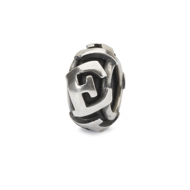 Dit is een kraal van Trollbeads met de naam: E Stopper. Deze kraal is gemaakt van sterling zilver.