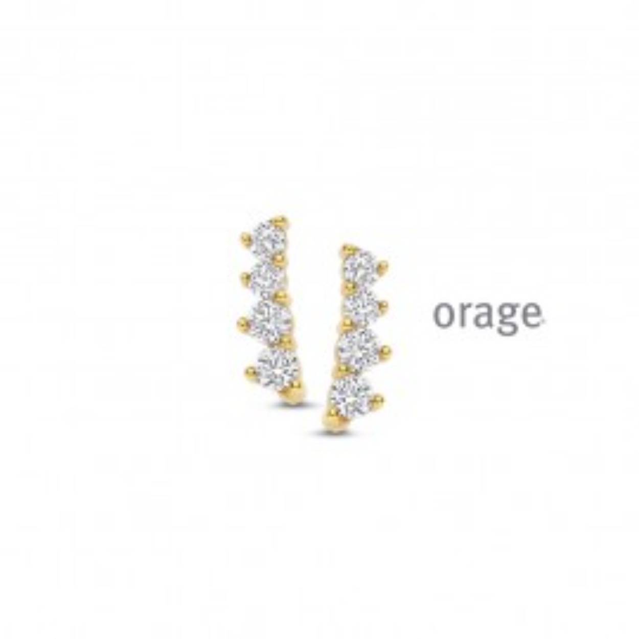 De oorstekers zijn in plaque met zirkonium gezet.