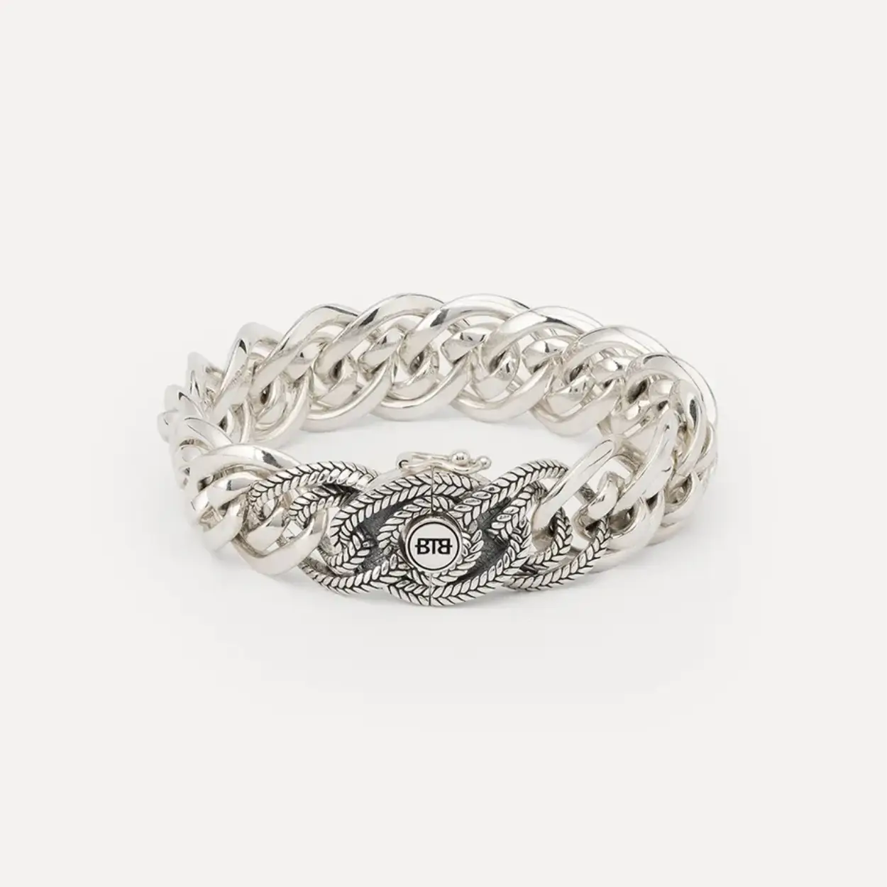 Nathalie Small Texture Bracelet Silver