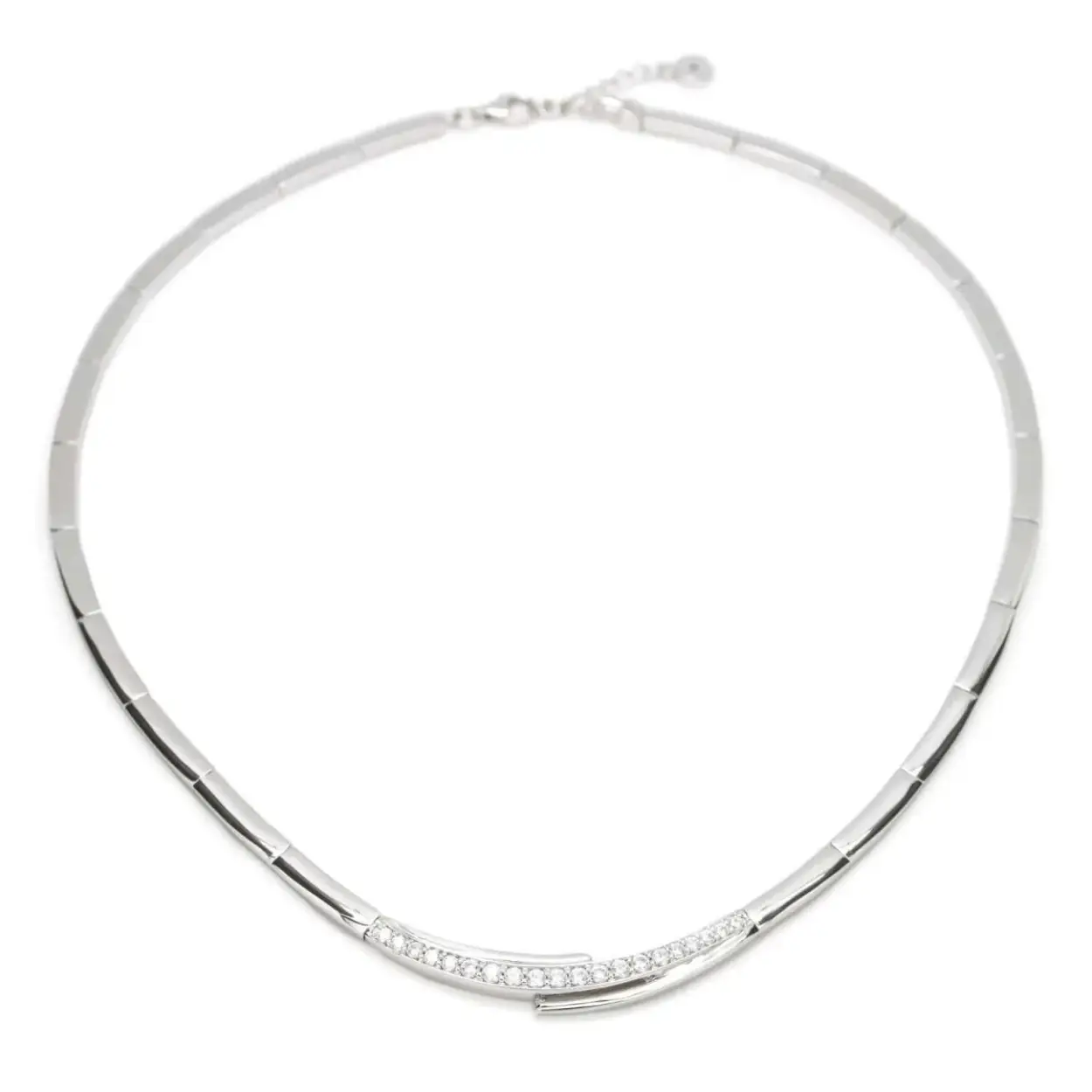 Silver party necklaces for women. For lovers of zircons and smooth silver. Silver party necklace made up of a central part of unfinished bands of smooth silver and a central lane of zircons set with zircons. It will make you shine even more!