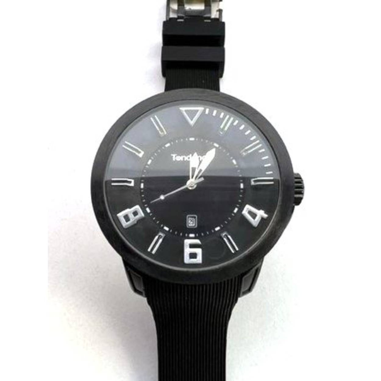 Zwart Tendence horloge komt bij TW steel vandaan.