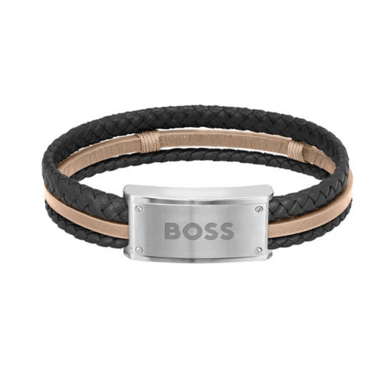 BOSS JEWELS HBJ1580423 GALEN Mannen Armband 19,5cm
Deze armband van BOSS uit de Galen serie met artikelnr. HBJ1580423 is een stijlvol sieraad voor de BOSS klant. De gevlochten zwarte leren heren armband heeft een gematteerde stalen zilverkleurige verstelbare draaisluiting. Hierdoor is de armband op 18cm of op 19,5cm te dragen. Bovenop het zwarte leer is een camelkleurige gladde leren strook geplaatst, dit geeft de armband een sportief uiterlijk. De armband is goed te combineren met andere sieraden van BOSS. 

Het merk:
HUGO BOSS is afgestemd op levensstijlen waar het gaat om kwaliteit en precisie. Het wereldwijde fashionlabel is verdeeld in twee merken: BOSS en HUGO. Het merk BOSS biedt geavanceerde, moderne horloges gericht op kwaliteit en design om een onberispelijke look te creëren – of het nu zakelijk, casual of sportief is. Ontdek de nieuwe horlogecollectie die bewijst dat details echt het verschil maken.

Specificaties:
- Artikelnr: HBJ1580423
- Zwarte gevlochten armband
- Materiaal: Leer
- Lengte: 19,5cm