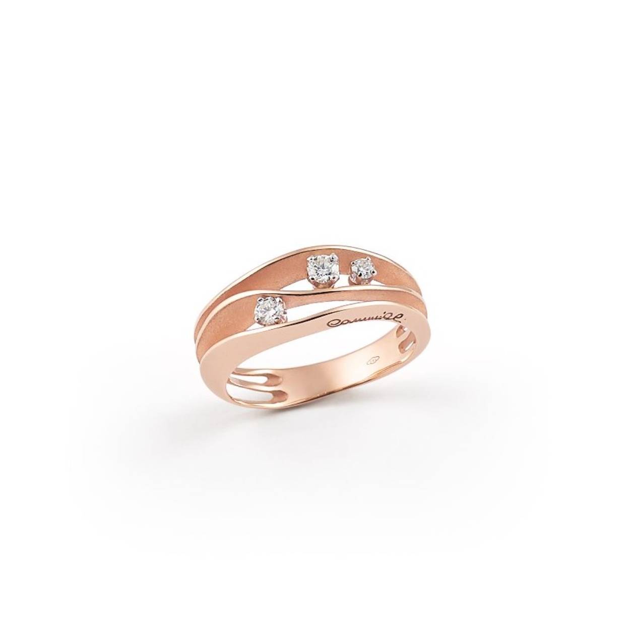 18krt gouden ring met diamant 0,19crt uit de Dune Collectie van AnnaMaria Cammilli. 

Ringmaat: 54 (17 1/4). Heeft u een andere maat, neem dan gerust contact met ons op.

Referentienummer: GAN2662P