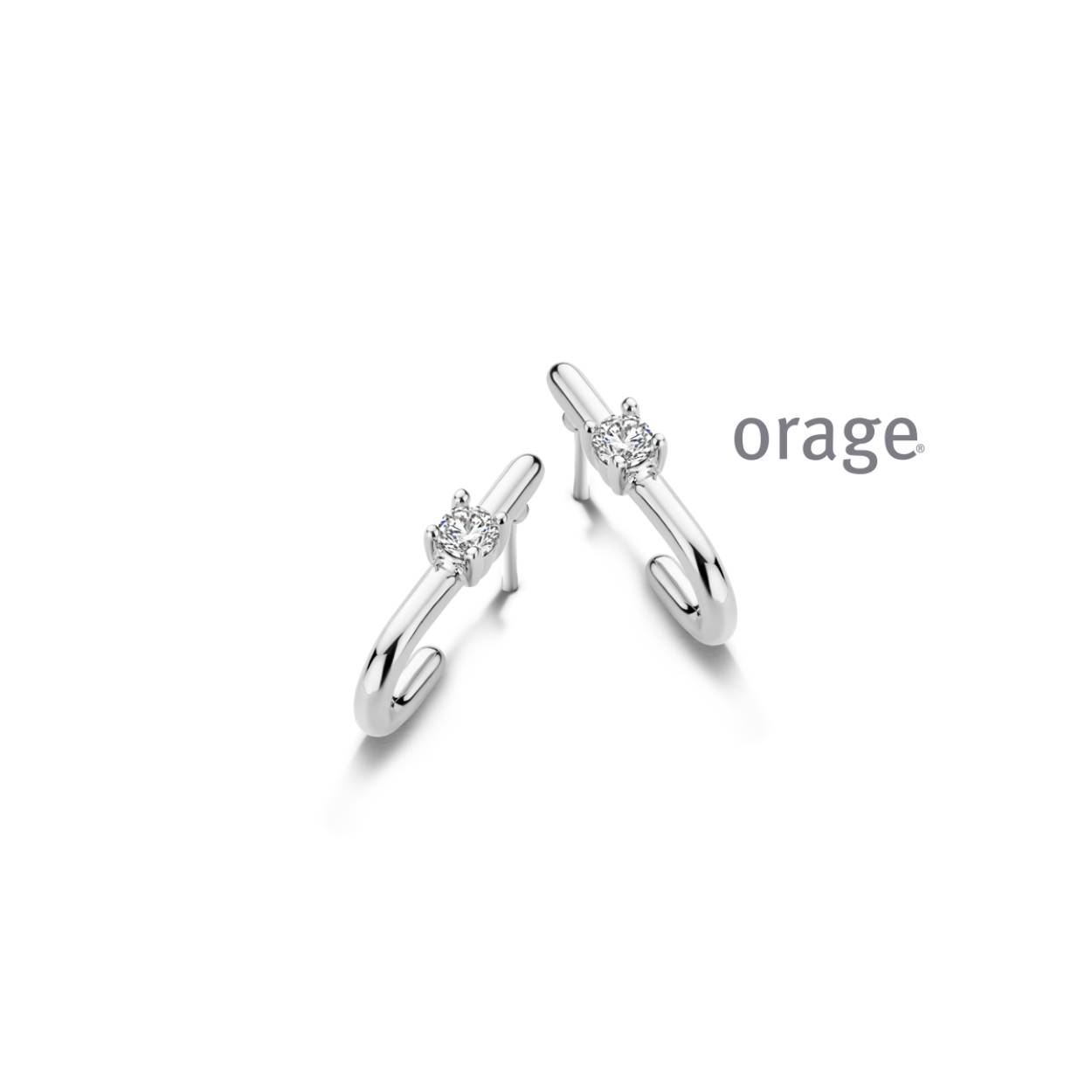 Zilveren oorstekers met zirkonia's van het merk Orage
Ook verkrijgbaar in de goudkleurige versie. 
