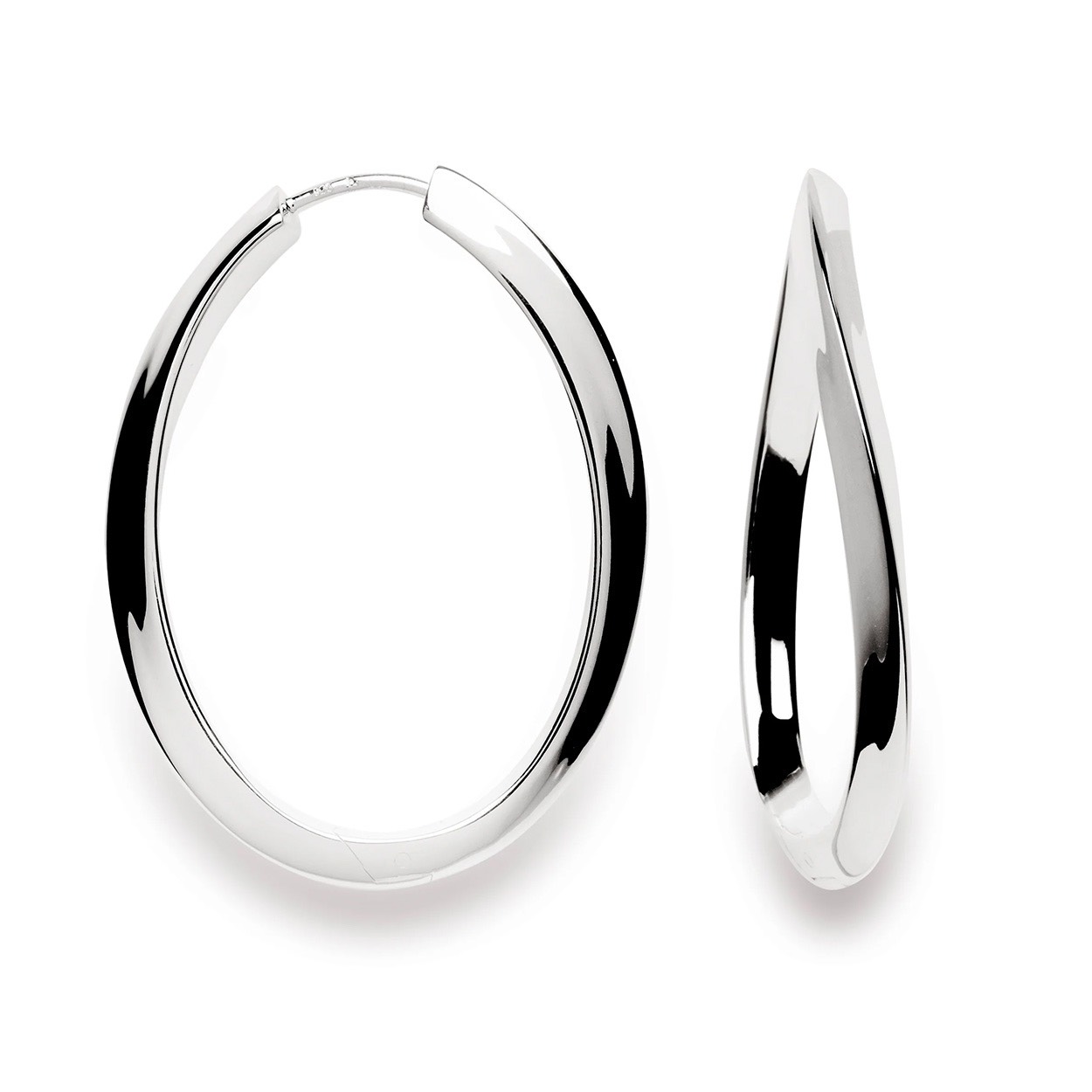 Bastian Inverun maakt al sinds 1974 unieke sieraden. De sieraden van Bastian Inverun zijn betaalbaar en van hoge kwaliteit. Er wordt alleen gebruik gemaakt van natuurlijke materialen zoals; zilver, goud, diamant, parels en edelstenen. Er werken diverse designers voor dit Duitse sieraden merk welk elk half jaar met een nieuwe collectie komt.