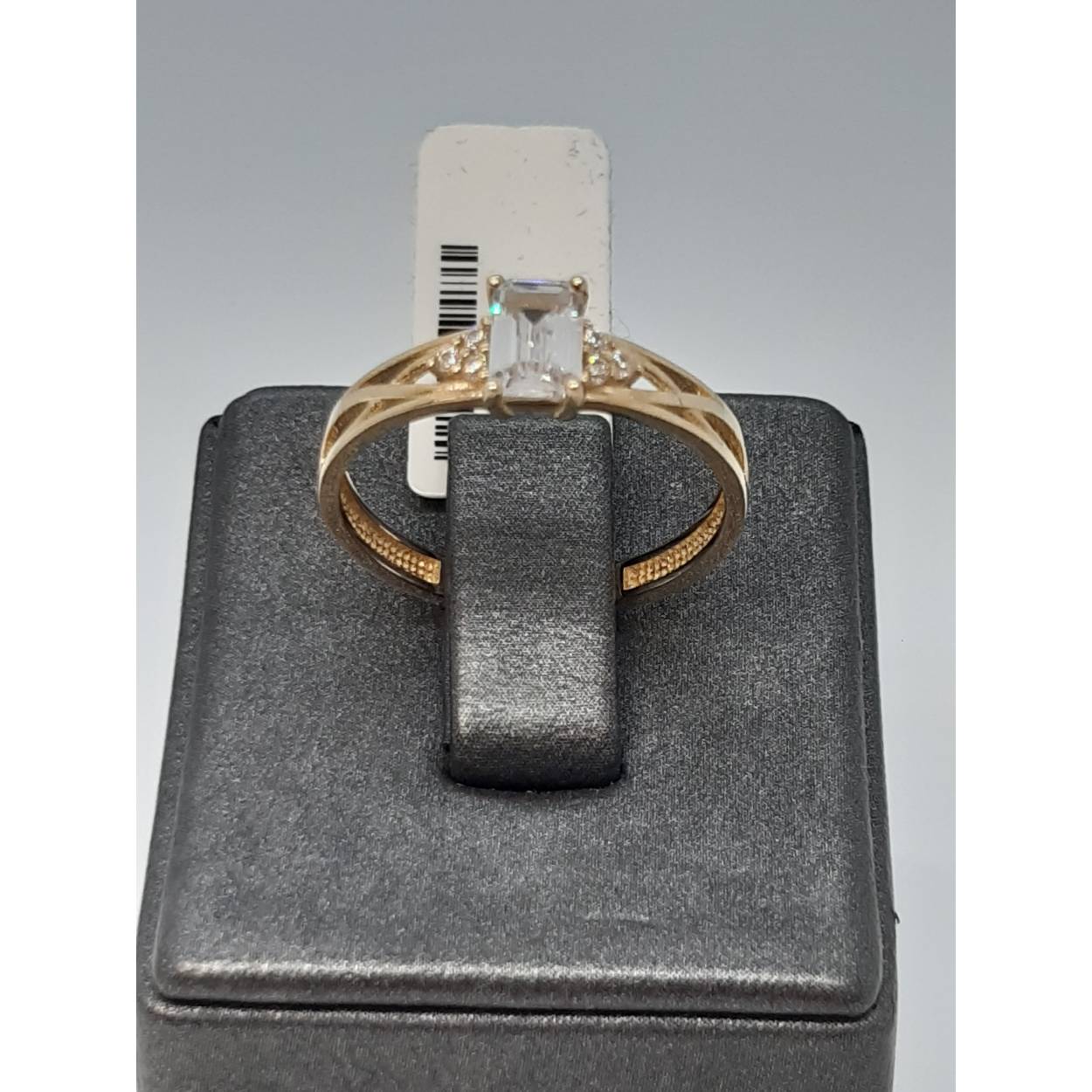 gouden ring
14 k met stenen