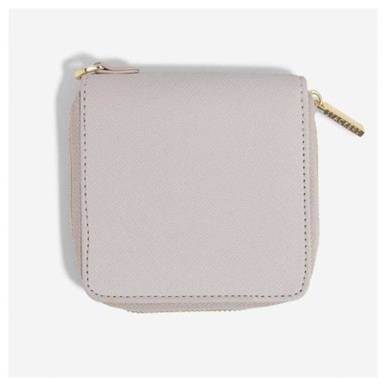 Houd je onderweg georganiseerd met de Stackers Compact Jewellery Roll. Compact en ideaal als je bijvoorbeeld gaat sporten